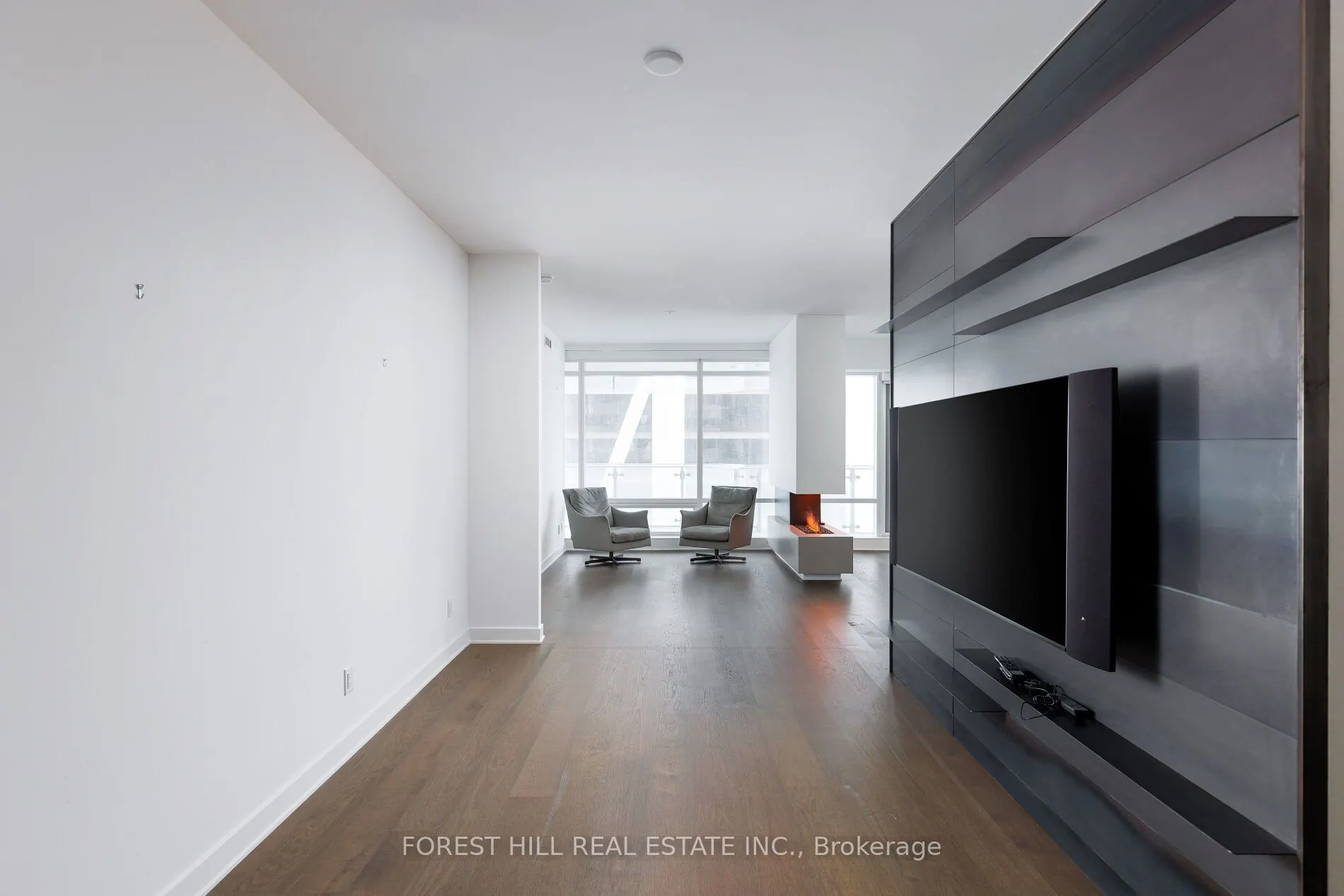1 Bloor Street E #6805