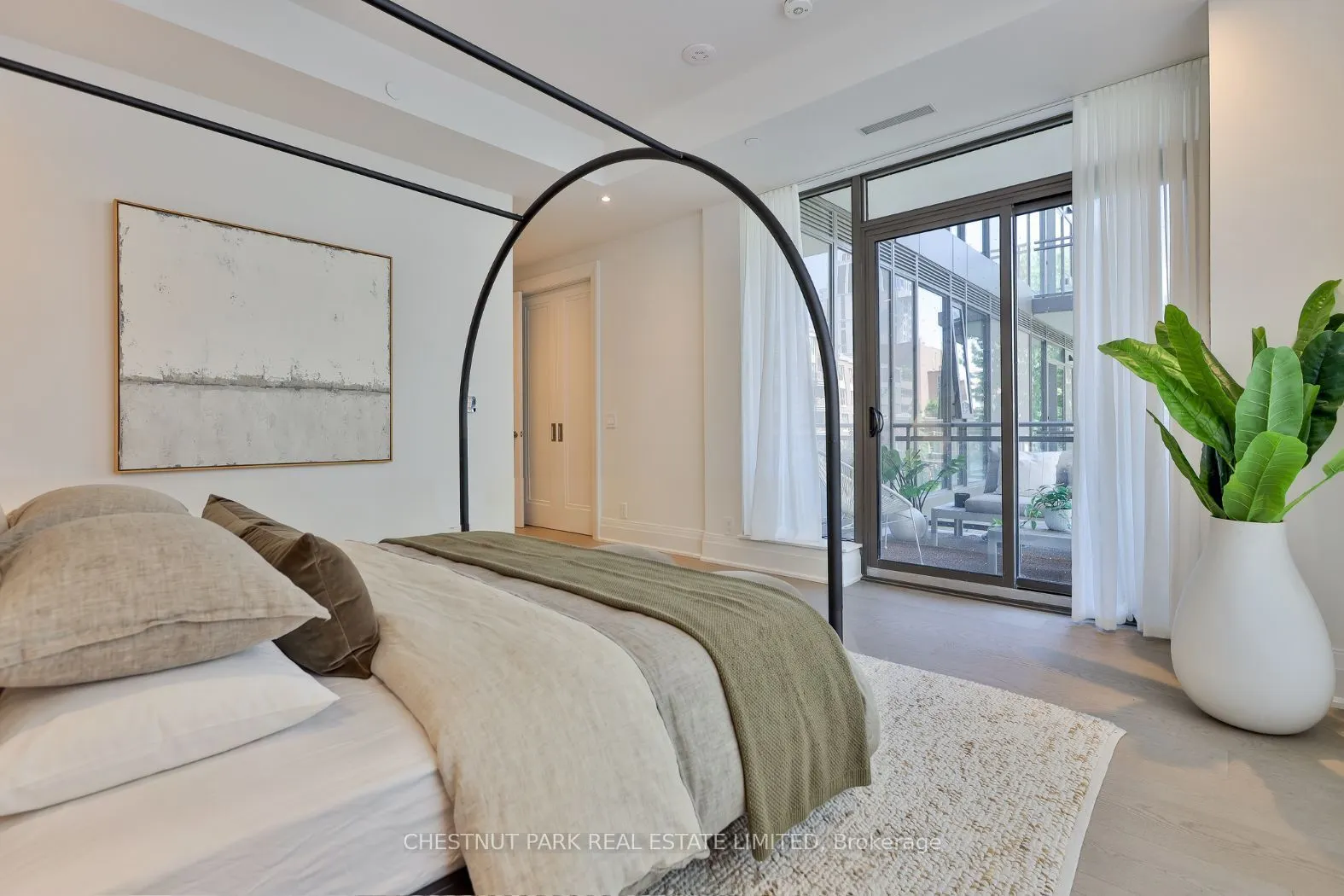 10 Prince Arthur Avenue #404