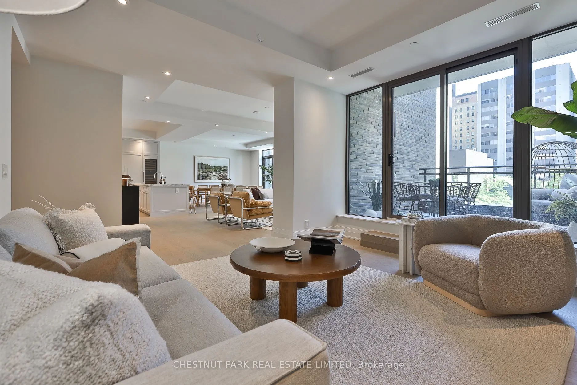 10 Prince Arthur Avenue #404