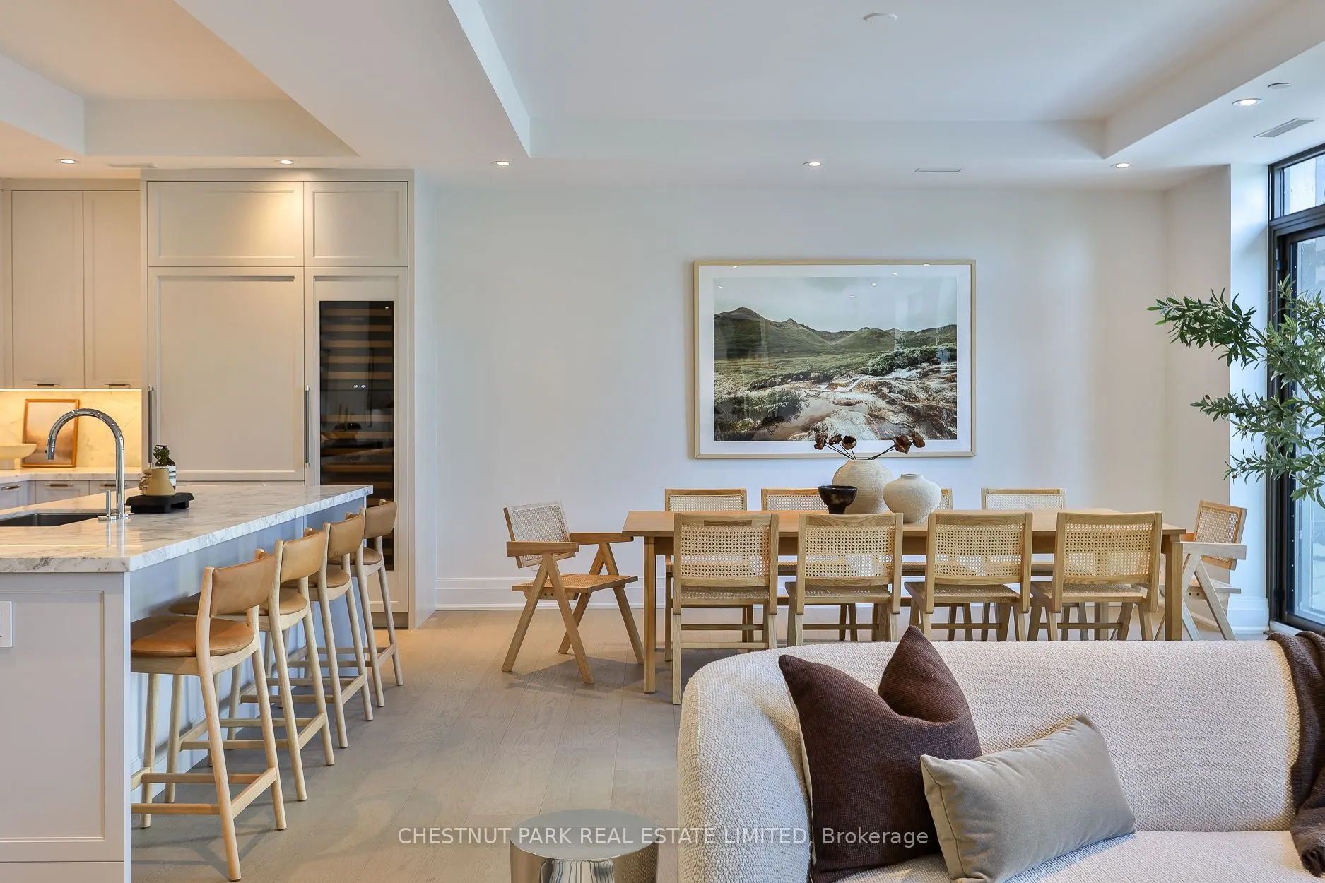 10 Prince Arthur Avenue #404