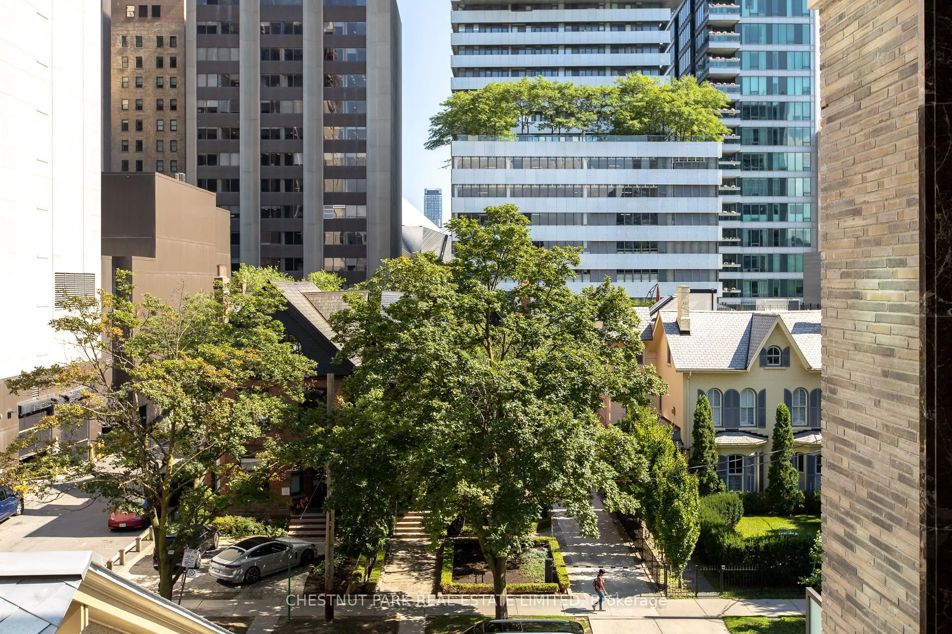 10 Prince Arthur Avenue #404