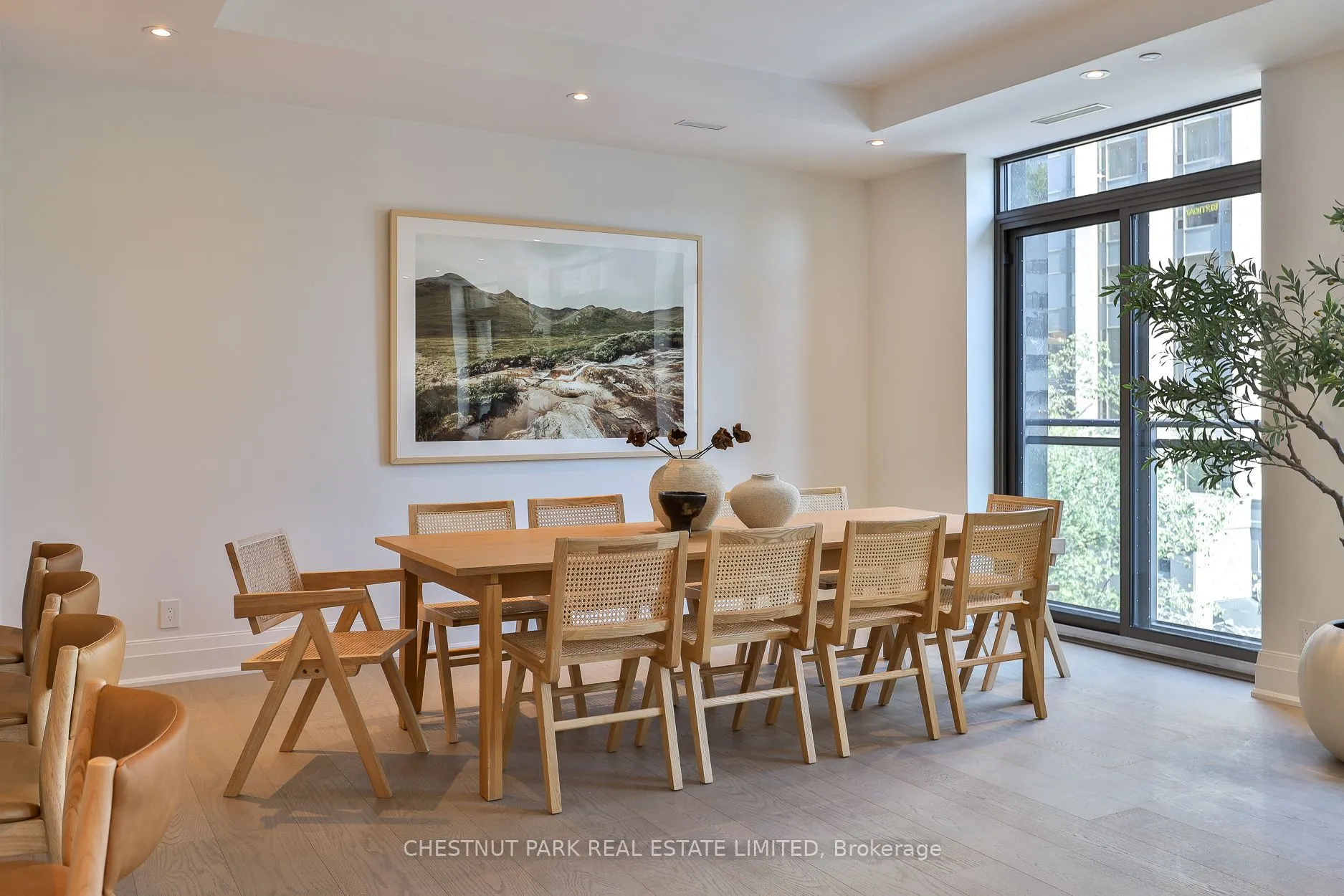 10 Prince Arthur Avenue #404