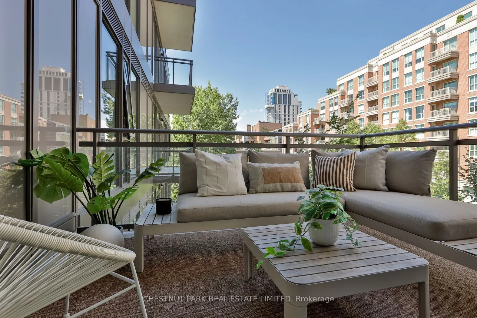 10 Prince Arthur Avenue #404