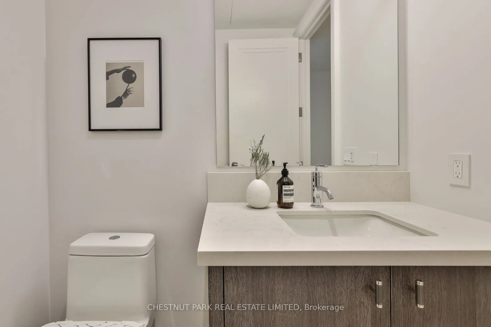 10 Prince Arthur Avenue #404