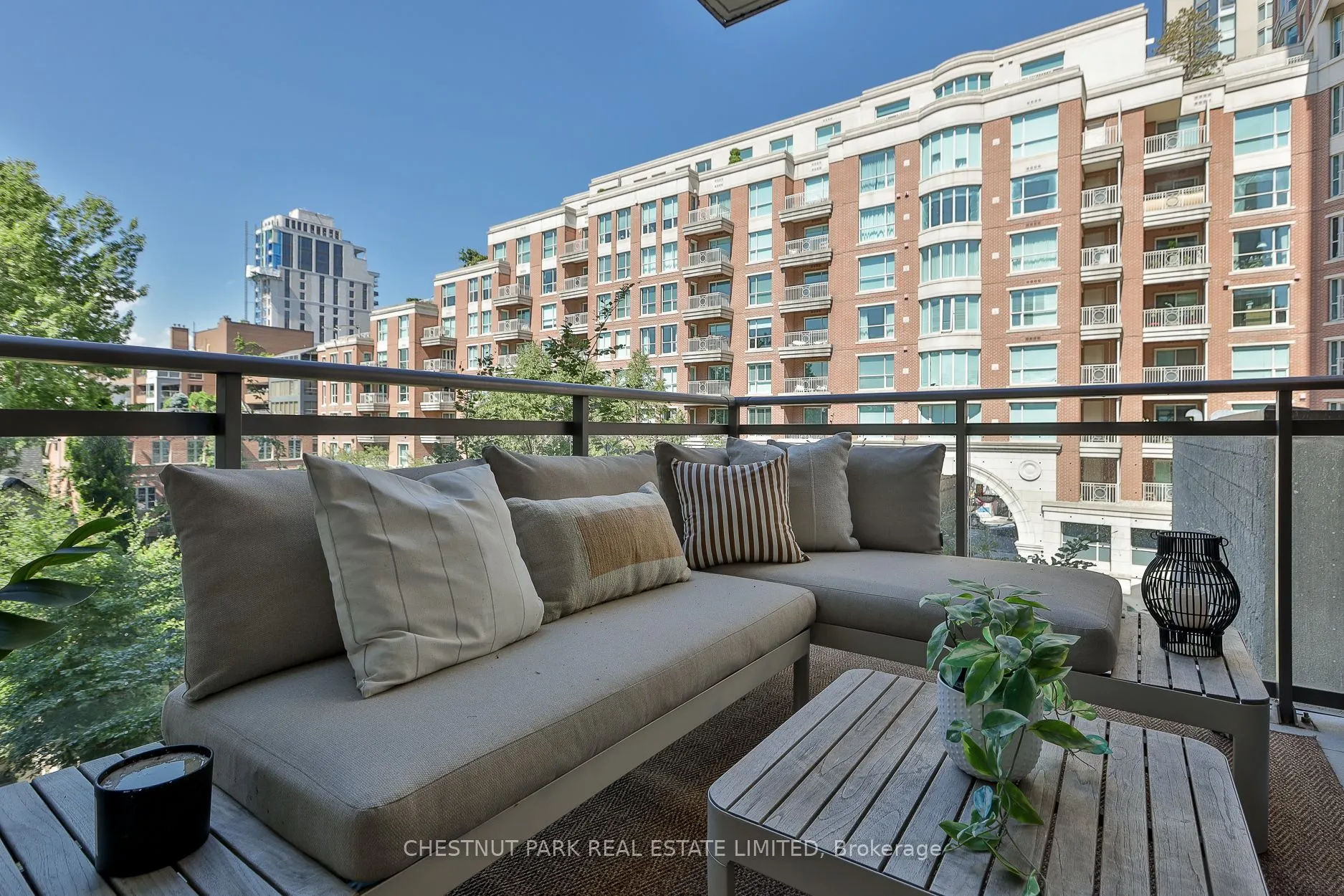 10 Prince Arthur Avenue #404