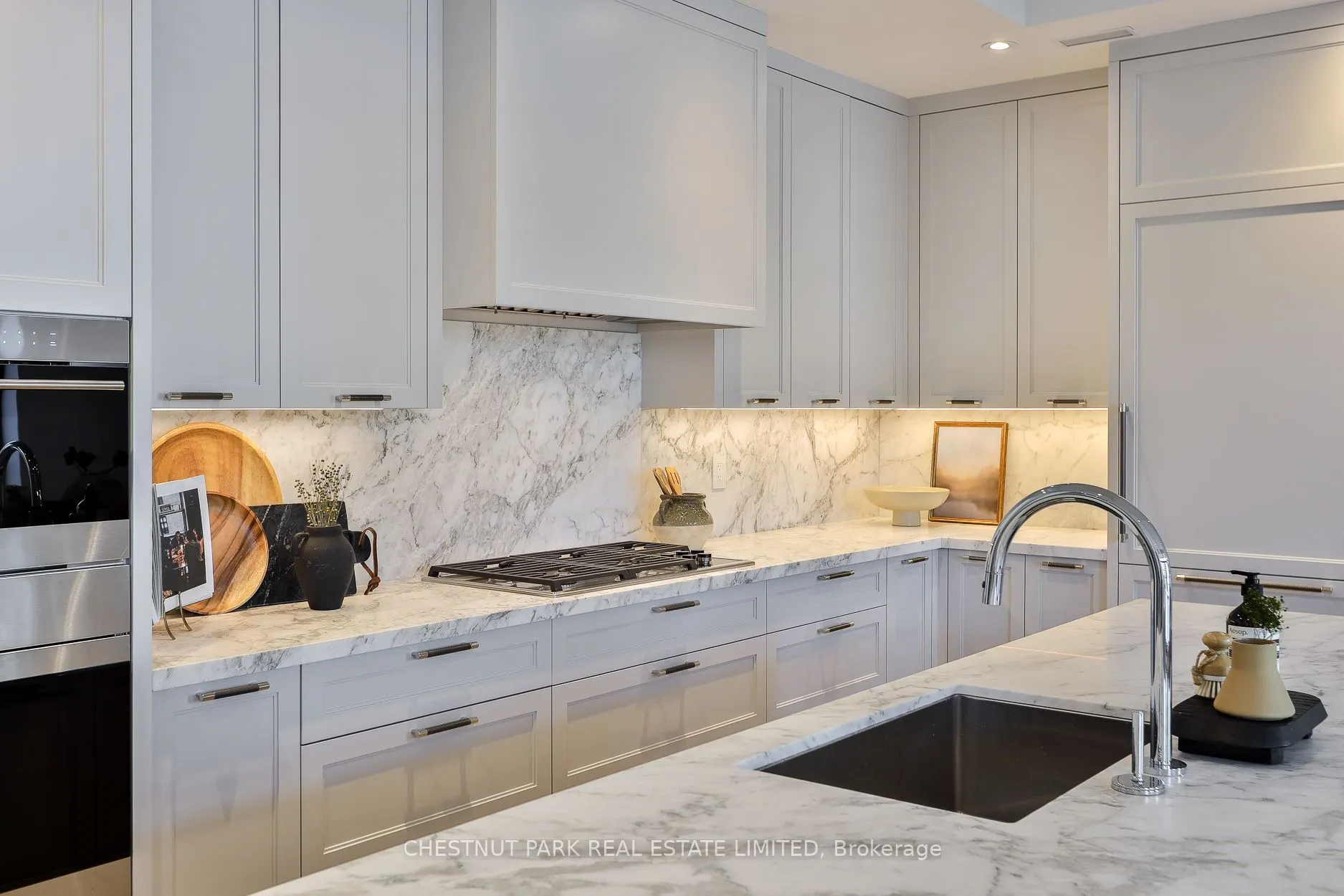10 Prince Arthur Avenue #404