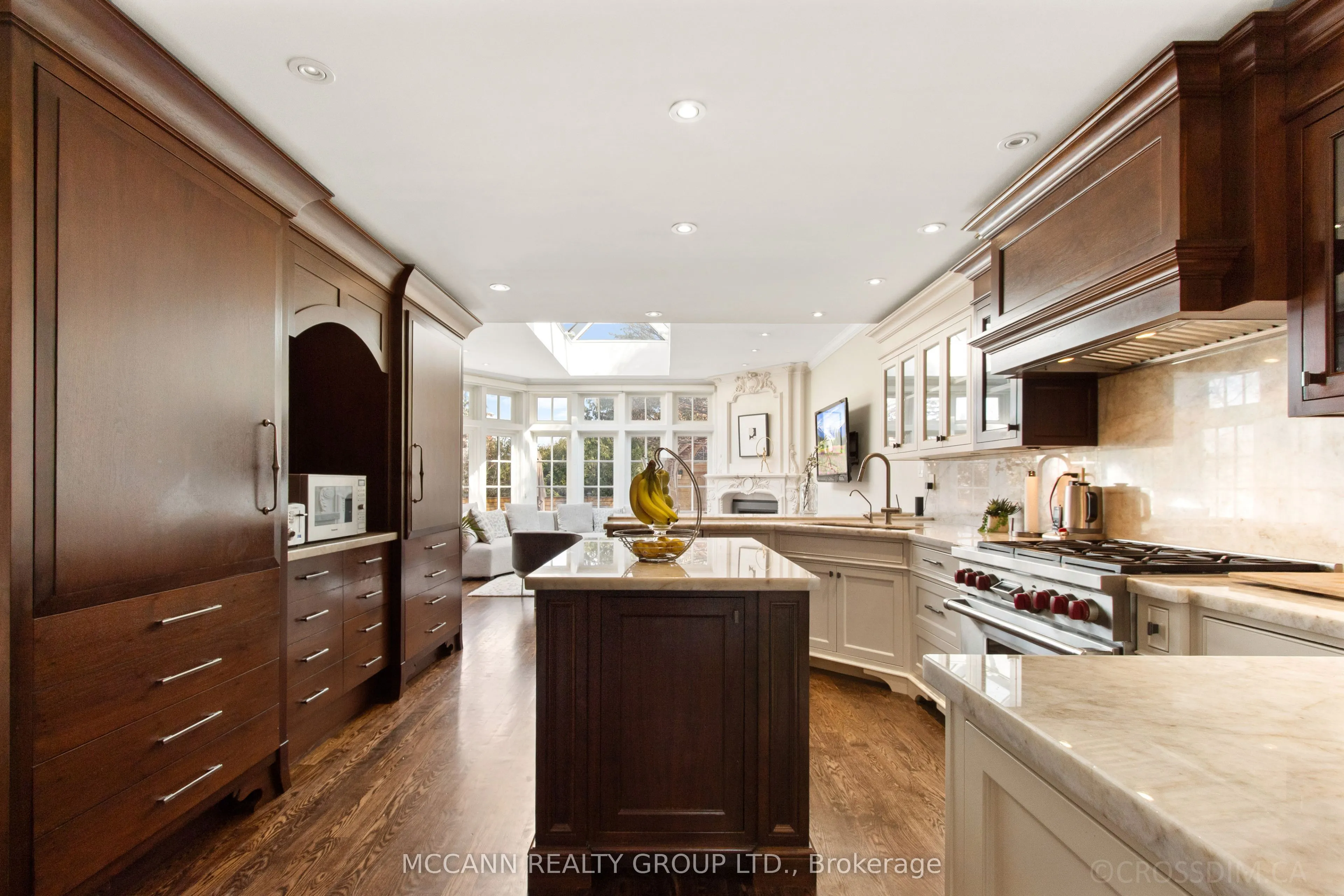 27 Strathgowan Crescent