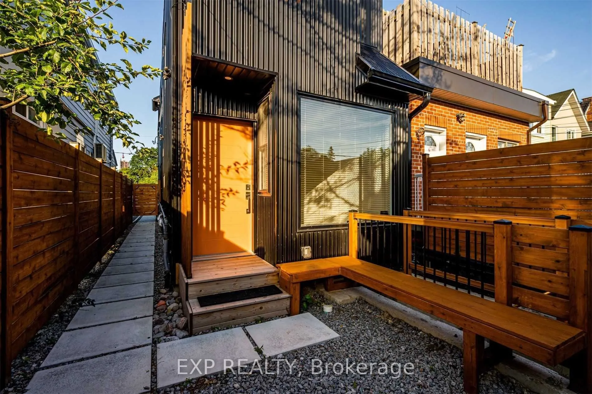 452 Montrose Avenue