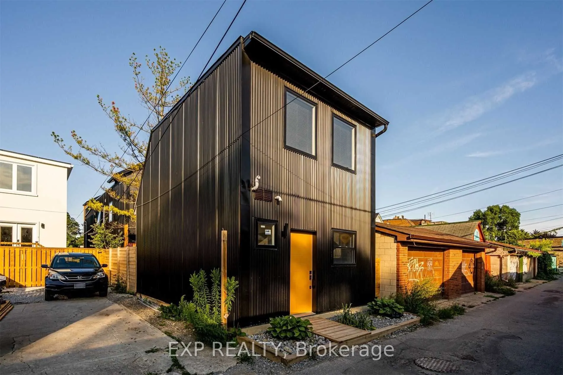 452 Montrose Avenue