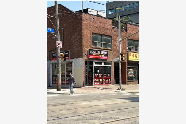 754 King Street W