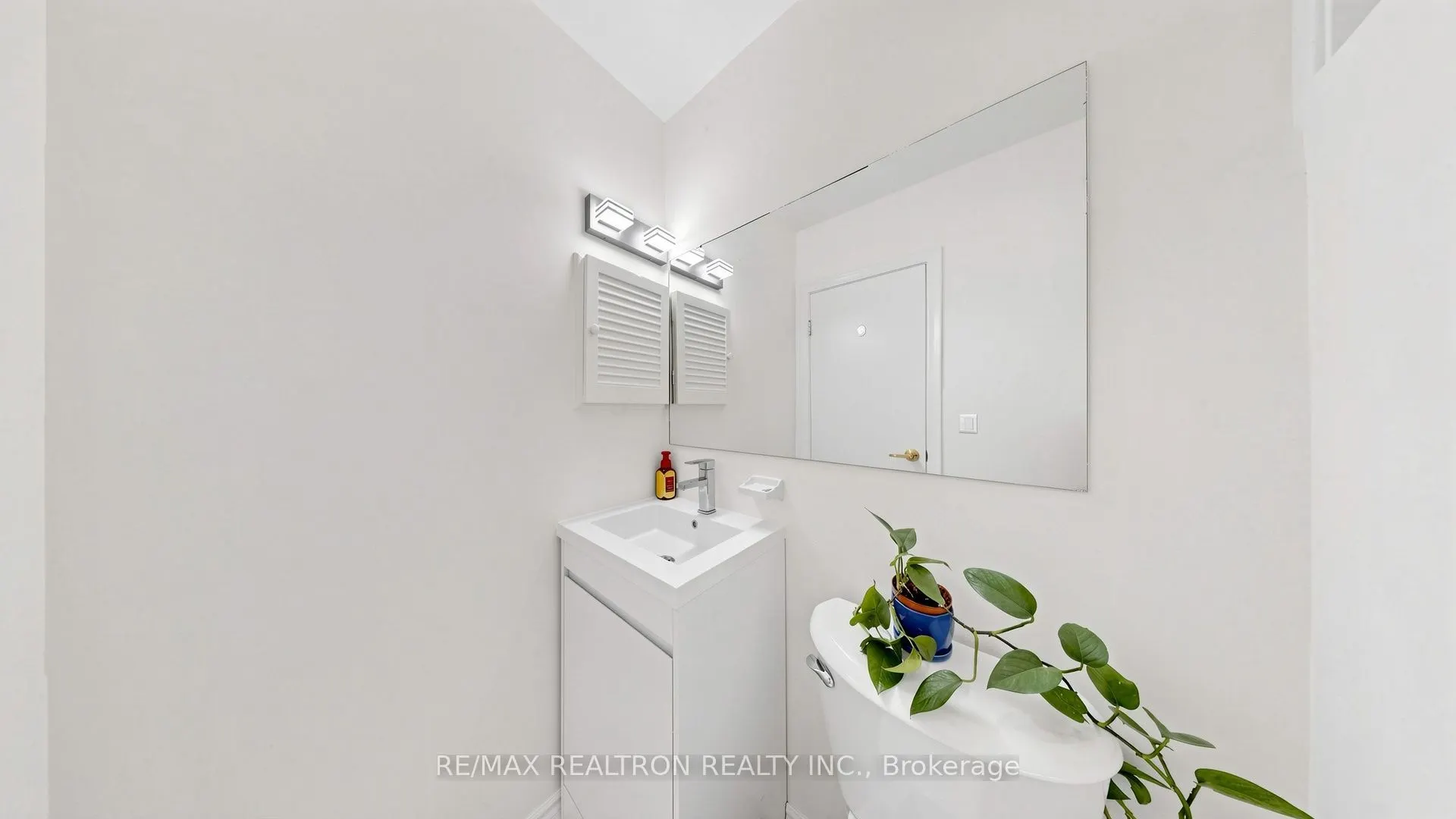 10 Esterbrooke Avenue #59