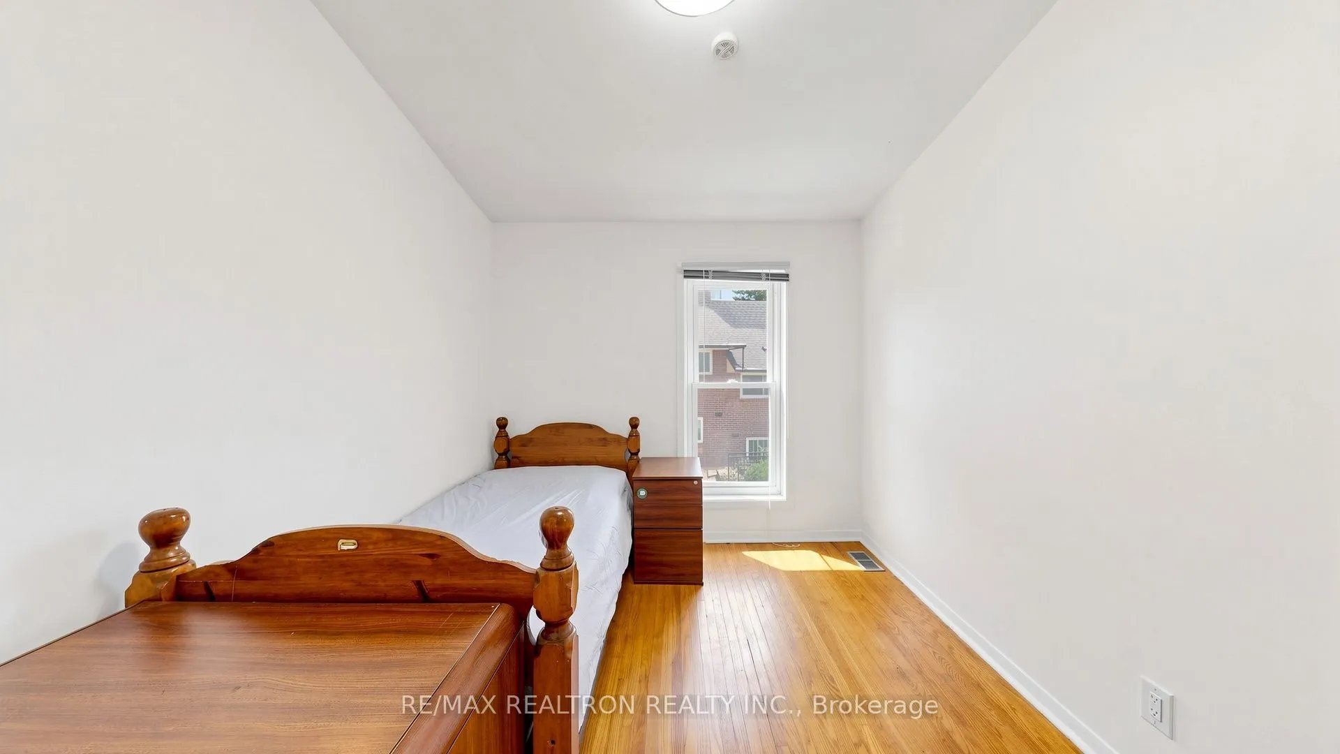 10 Esterbrooke Avenue #59