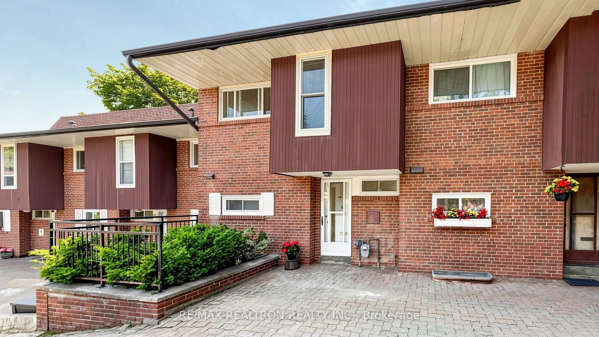10 Esterbrooke Avenue #59