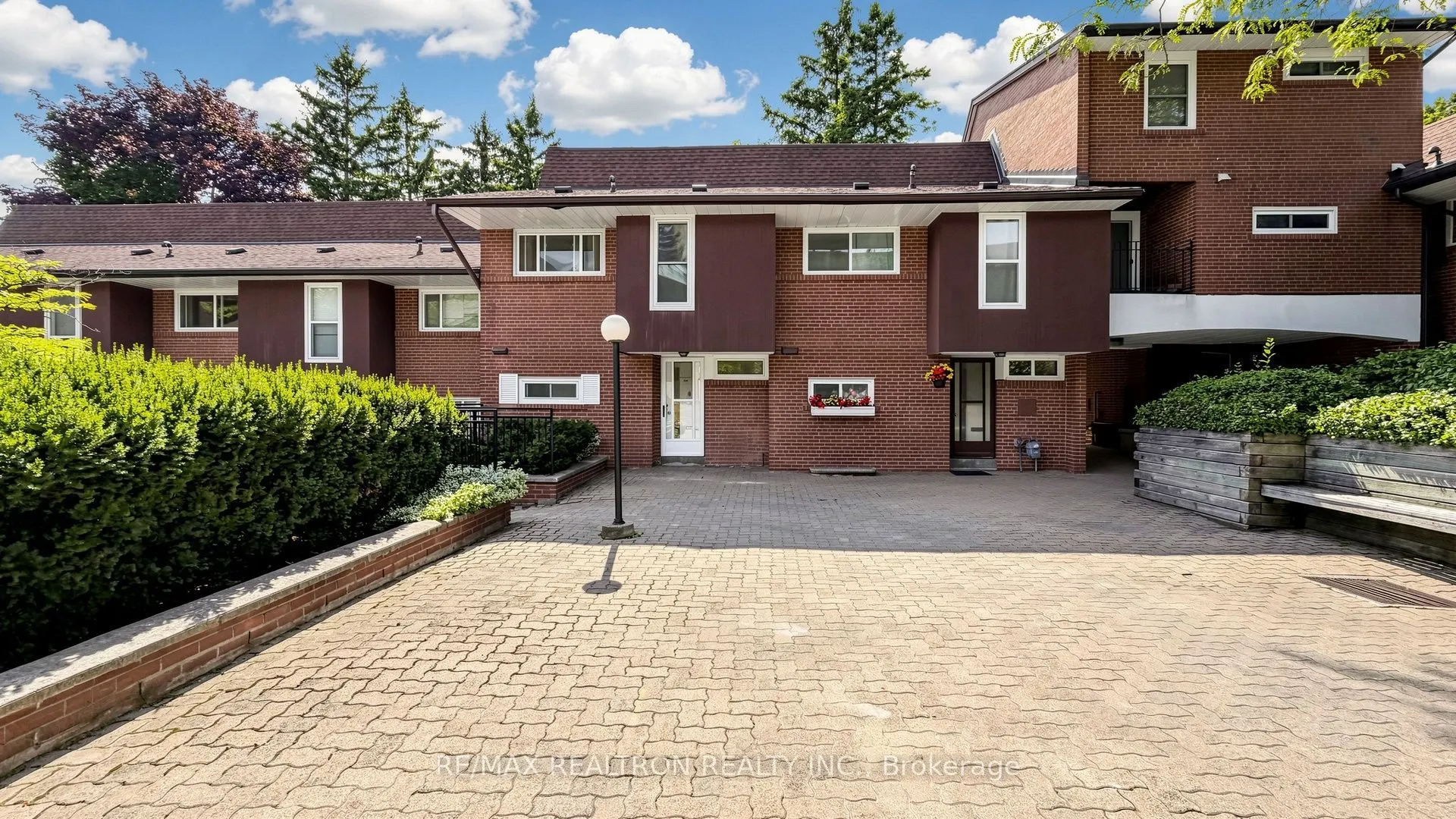 10 Esterbrooke Avenue #59