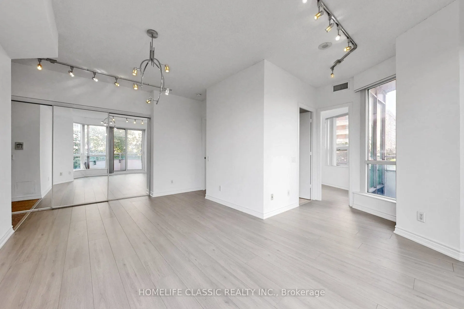 60 Byng Avenue #303