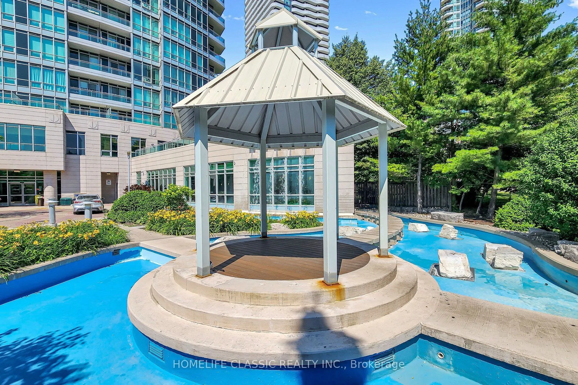 60 Byng Avenue #303