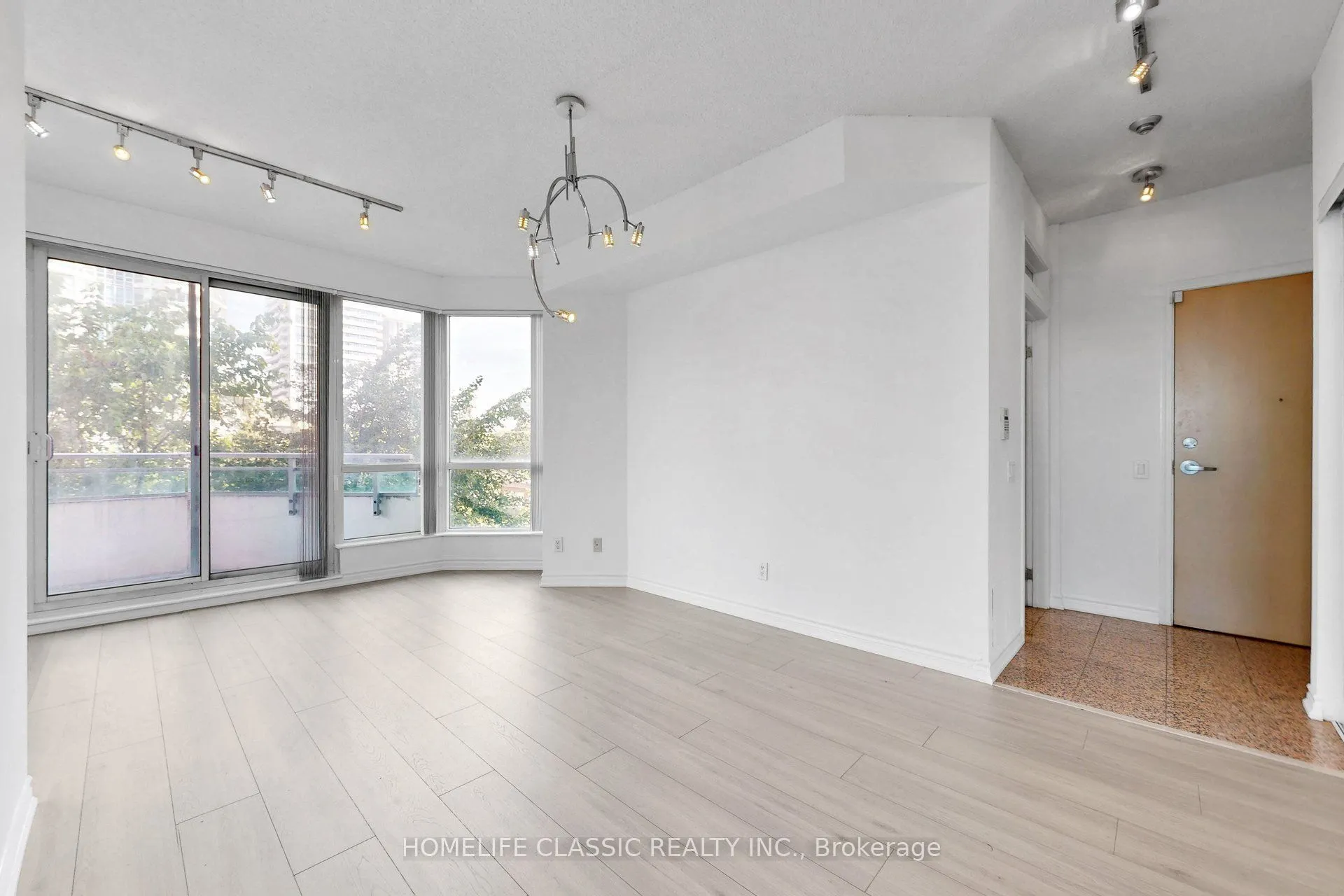60 Byng Avenue #303