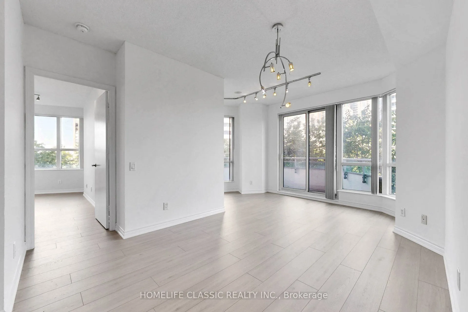 60 Byng Avenue #303