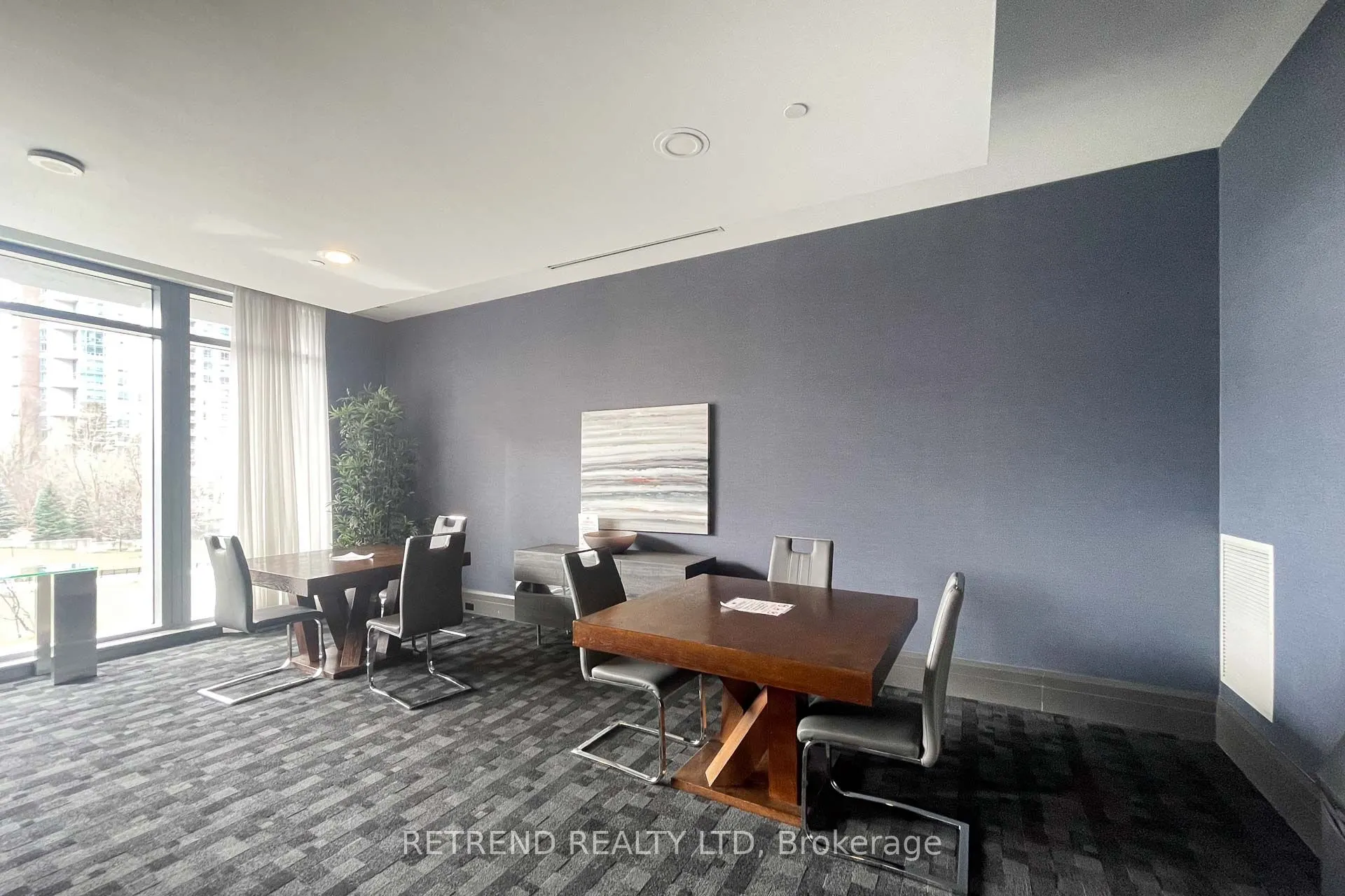 5168 yonge Street #1209
