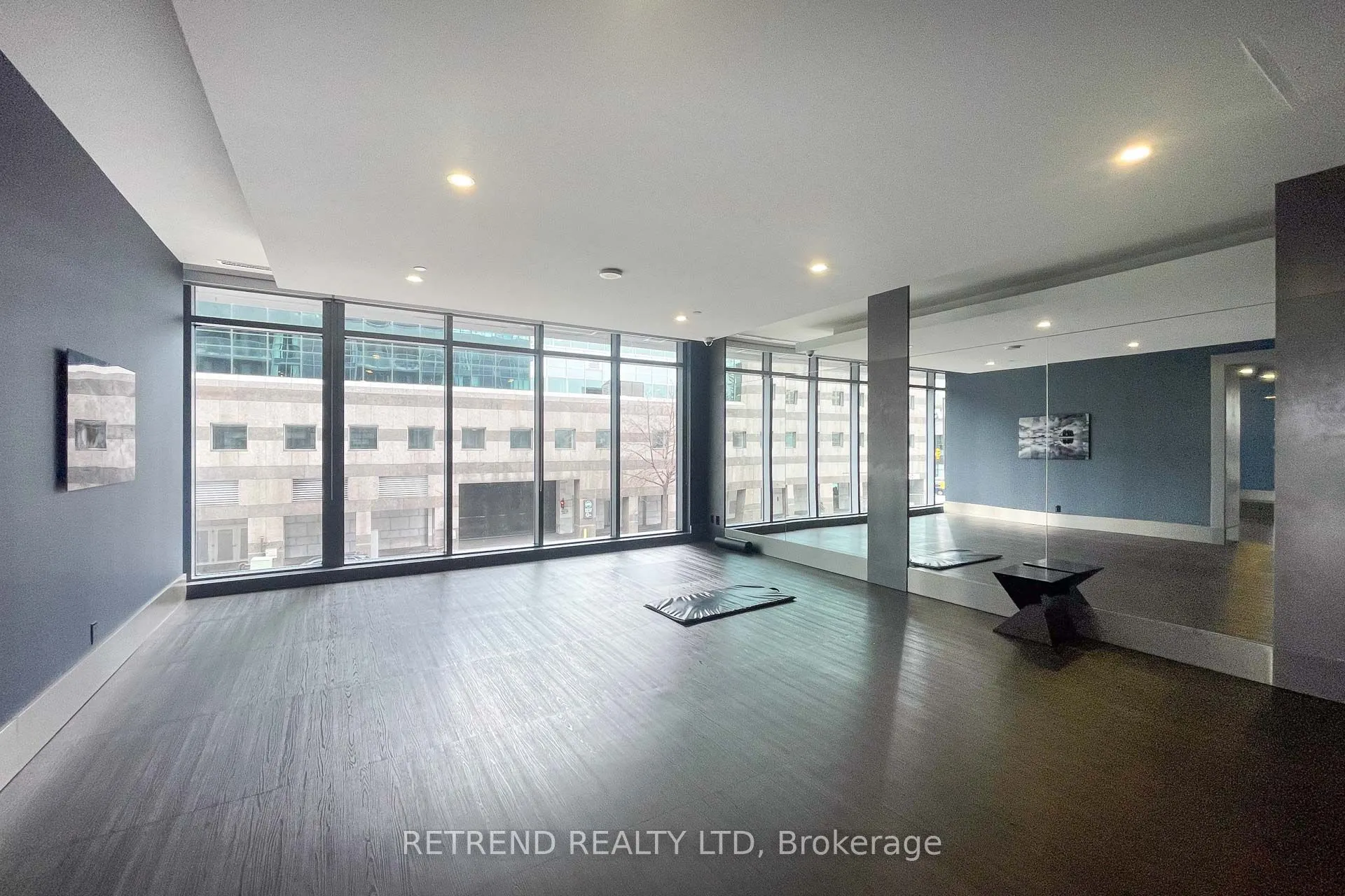 5168 yonge Street #1209