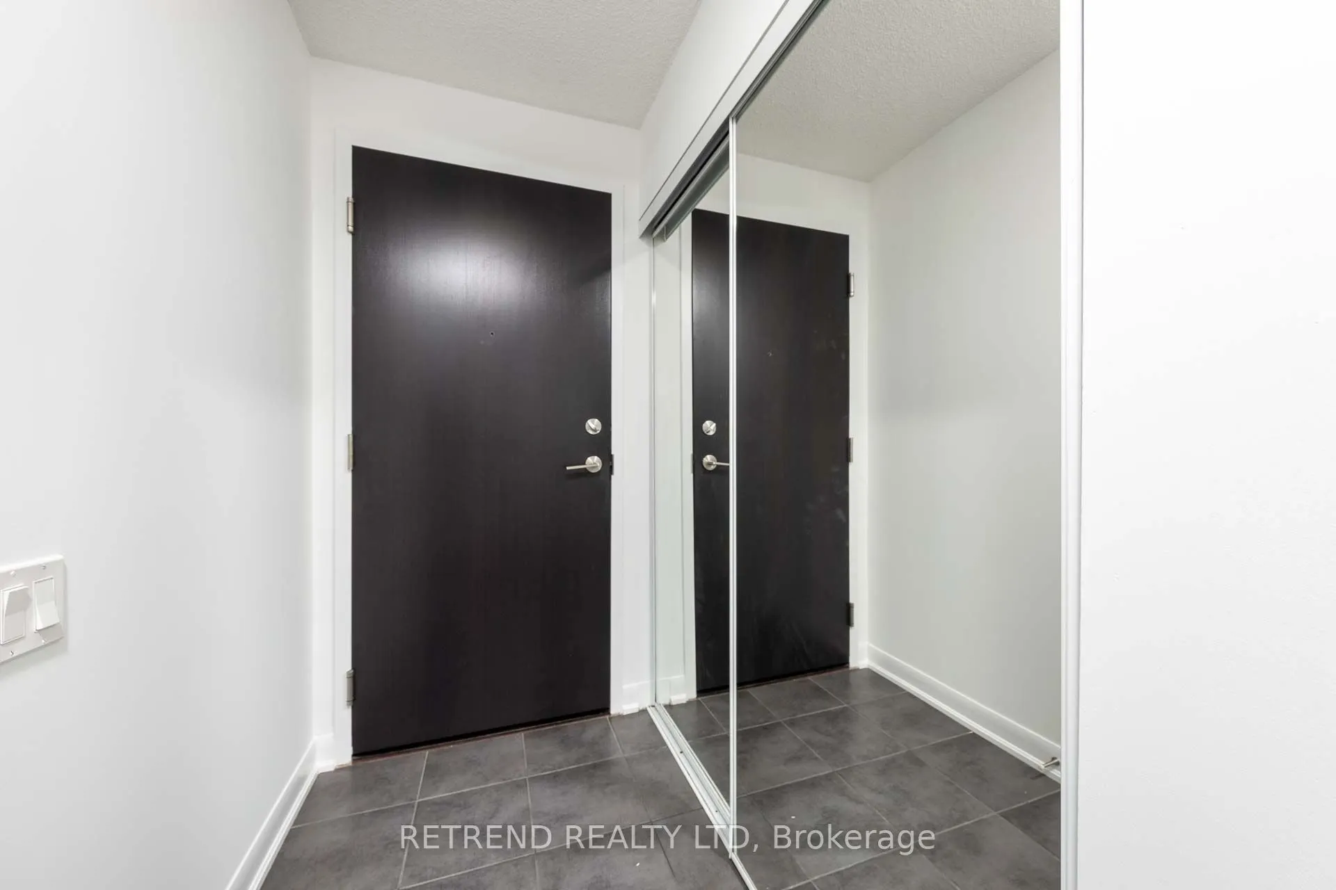 5168 yonge Street #1209