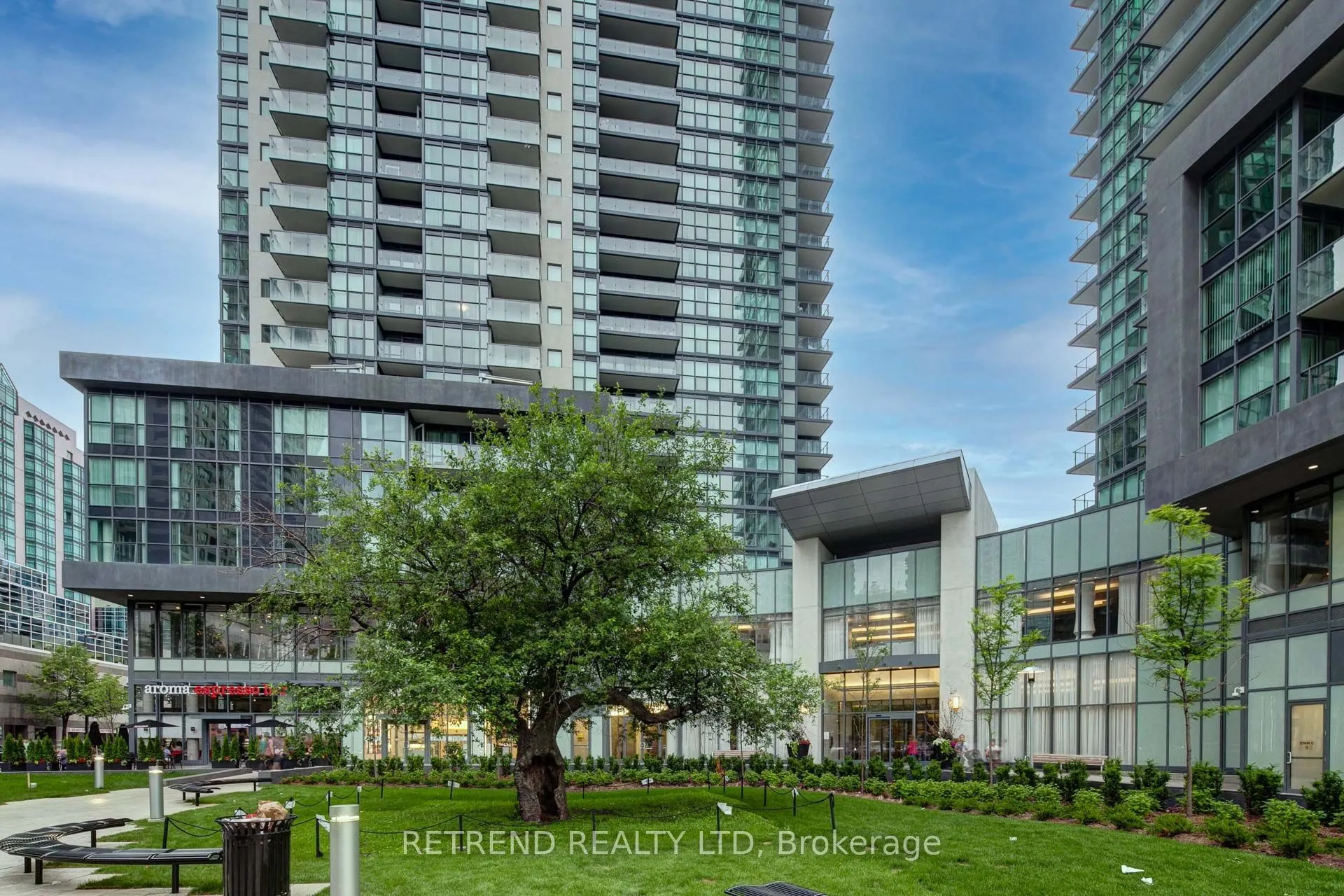 5168 yonge Street #1209