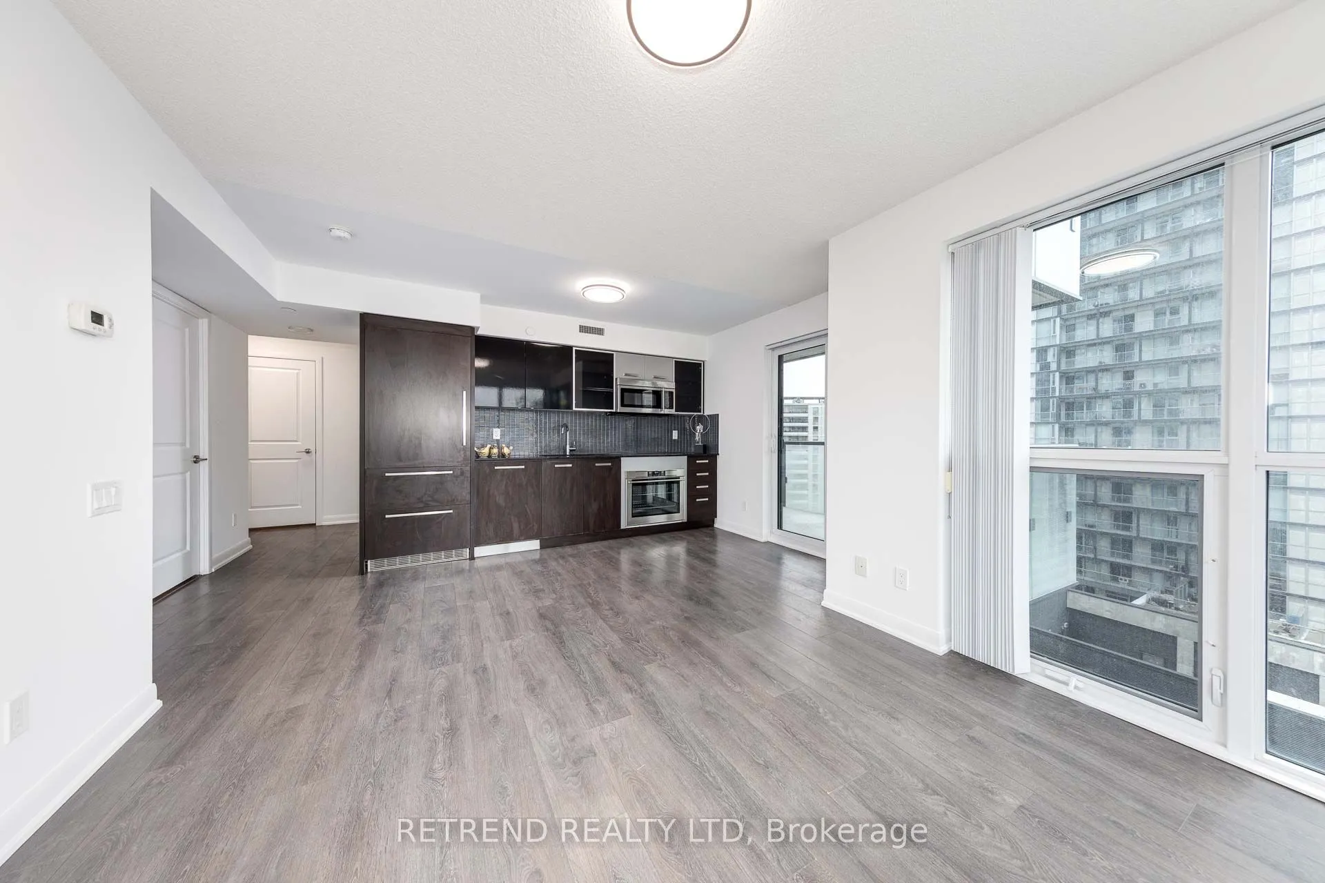 5168 yonge Street #1209