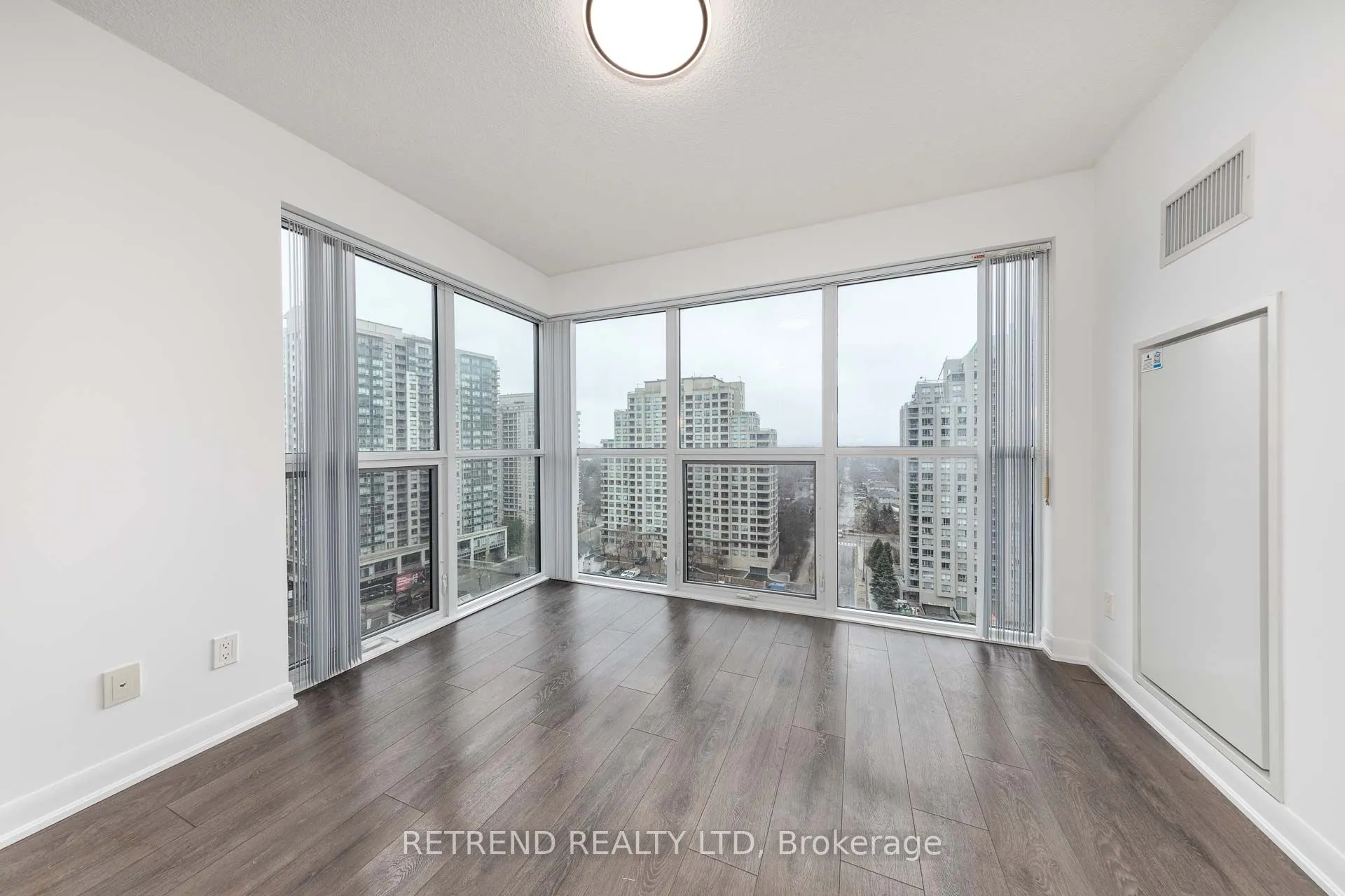 5168 yonge Street #1209