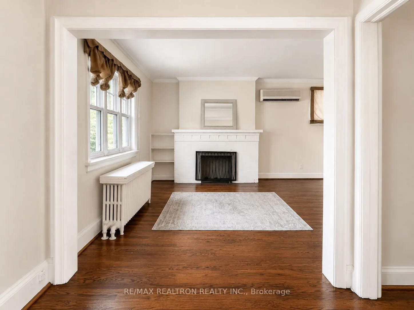 25 Ranleigh Avenue #2nd Floor Unit