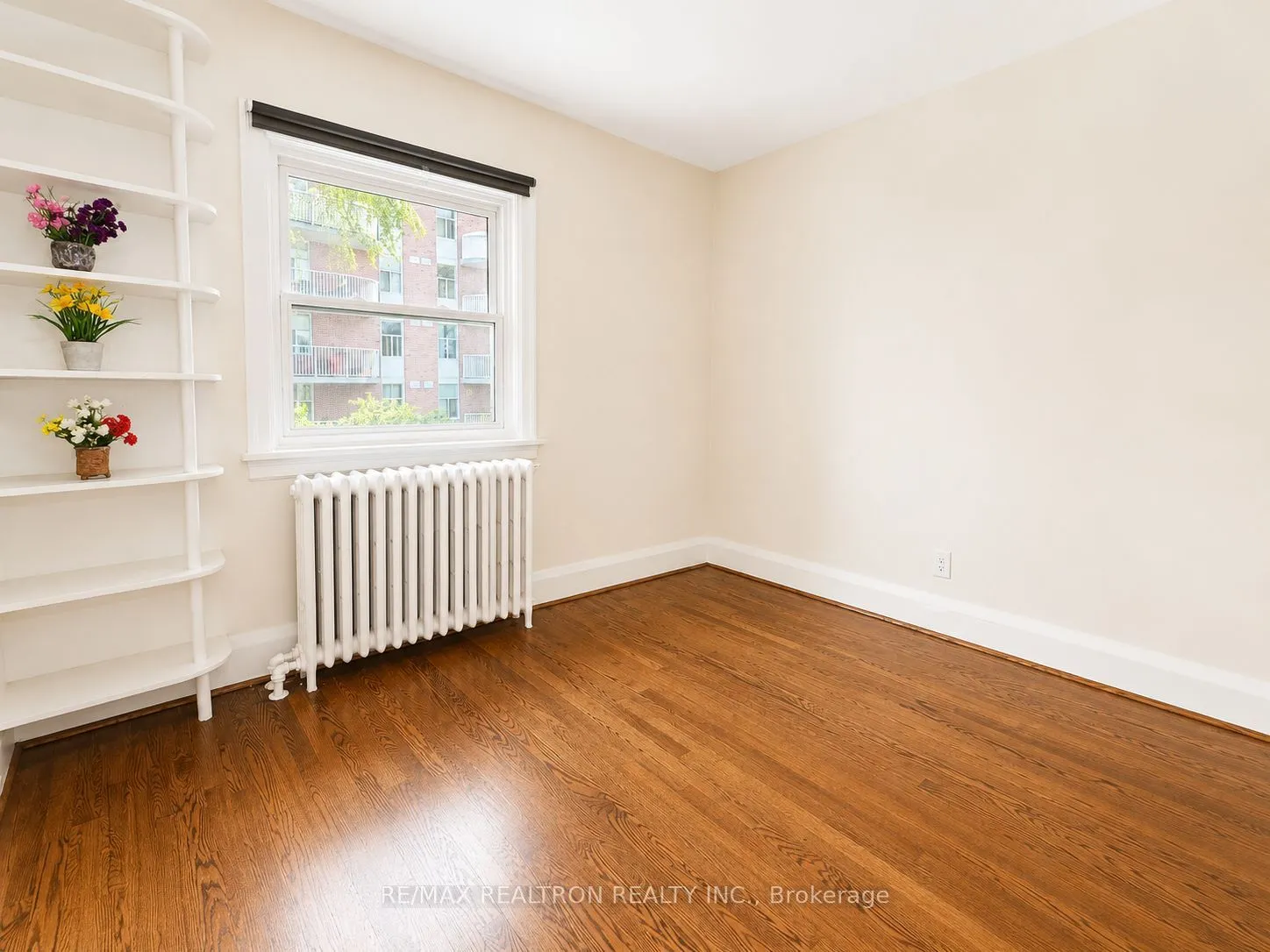 25 Ranleigh Avenue #2nd Floor Unit