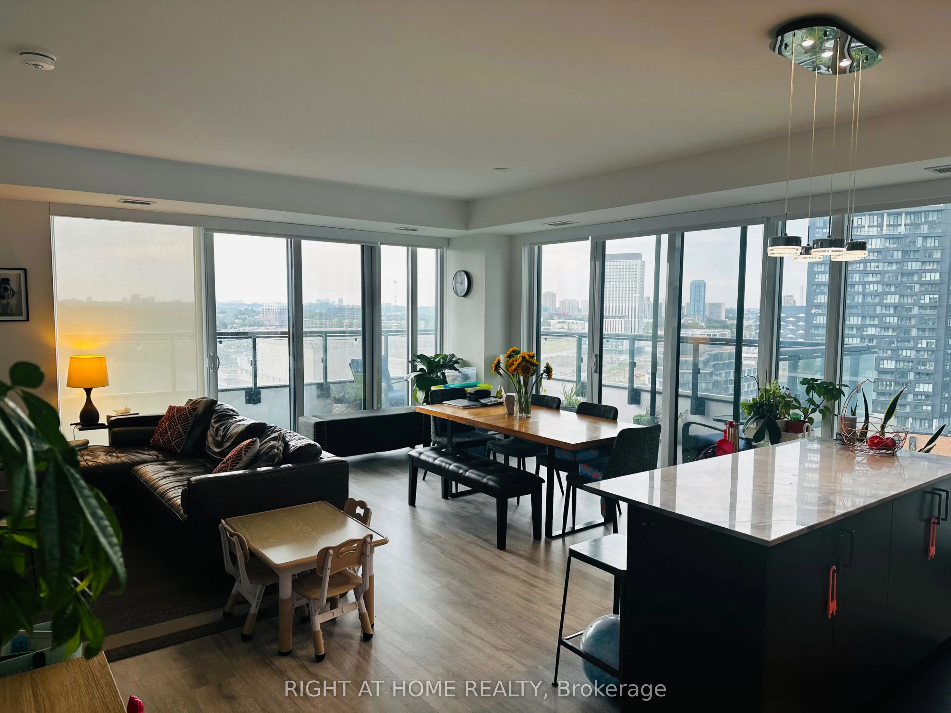 20 Inn On The Park Drive #1531