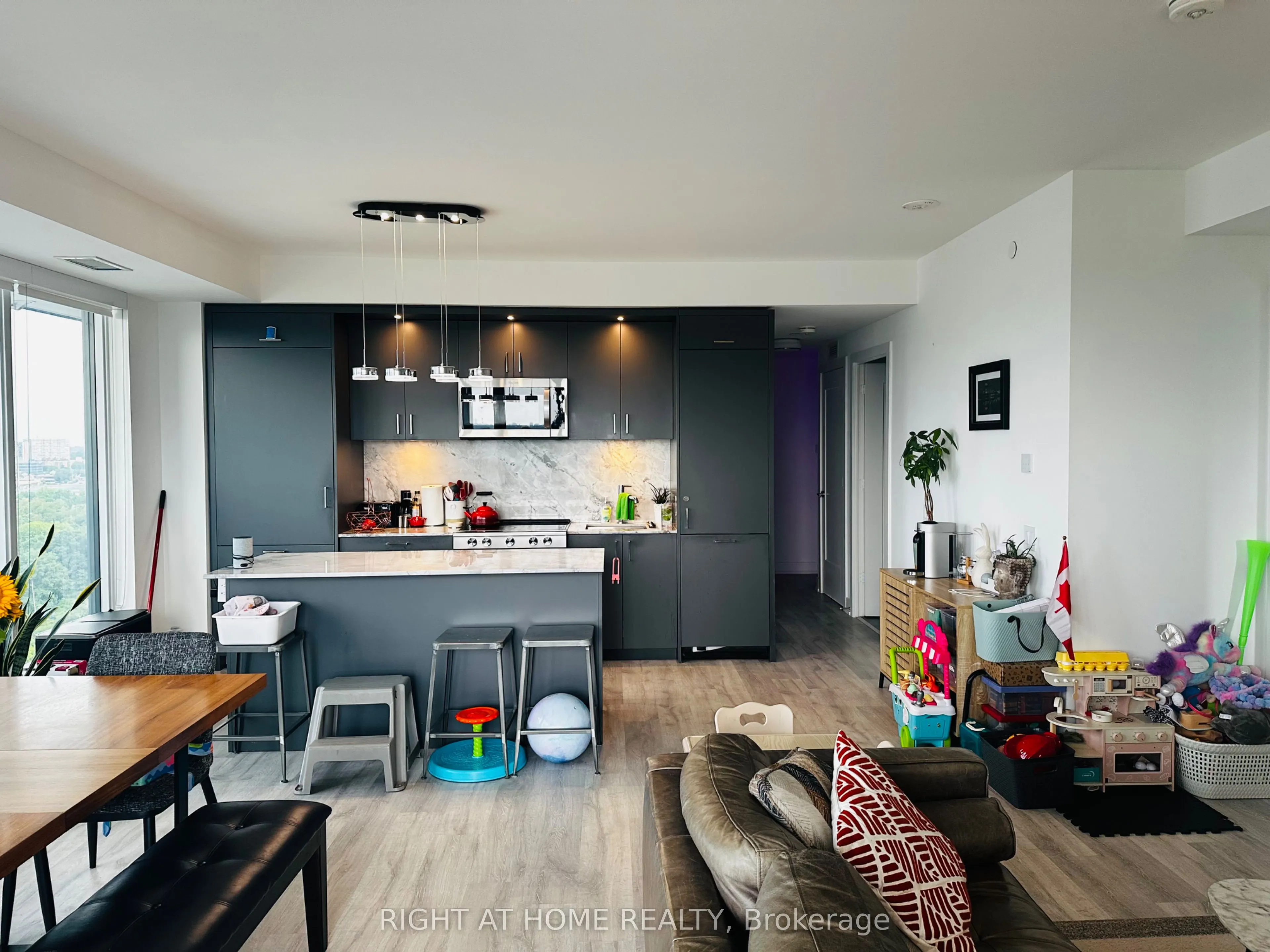 20 Inn On The Park Drive #1531