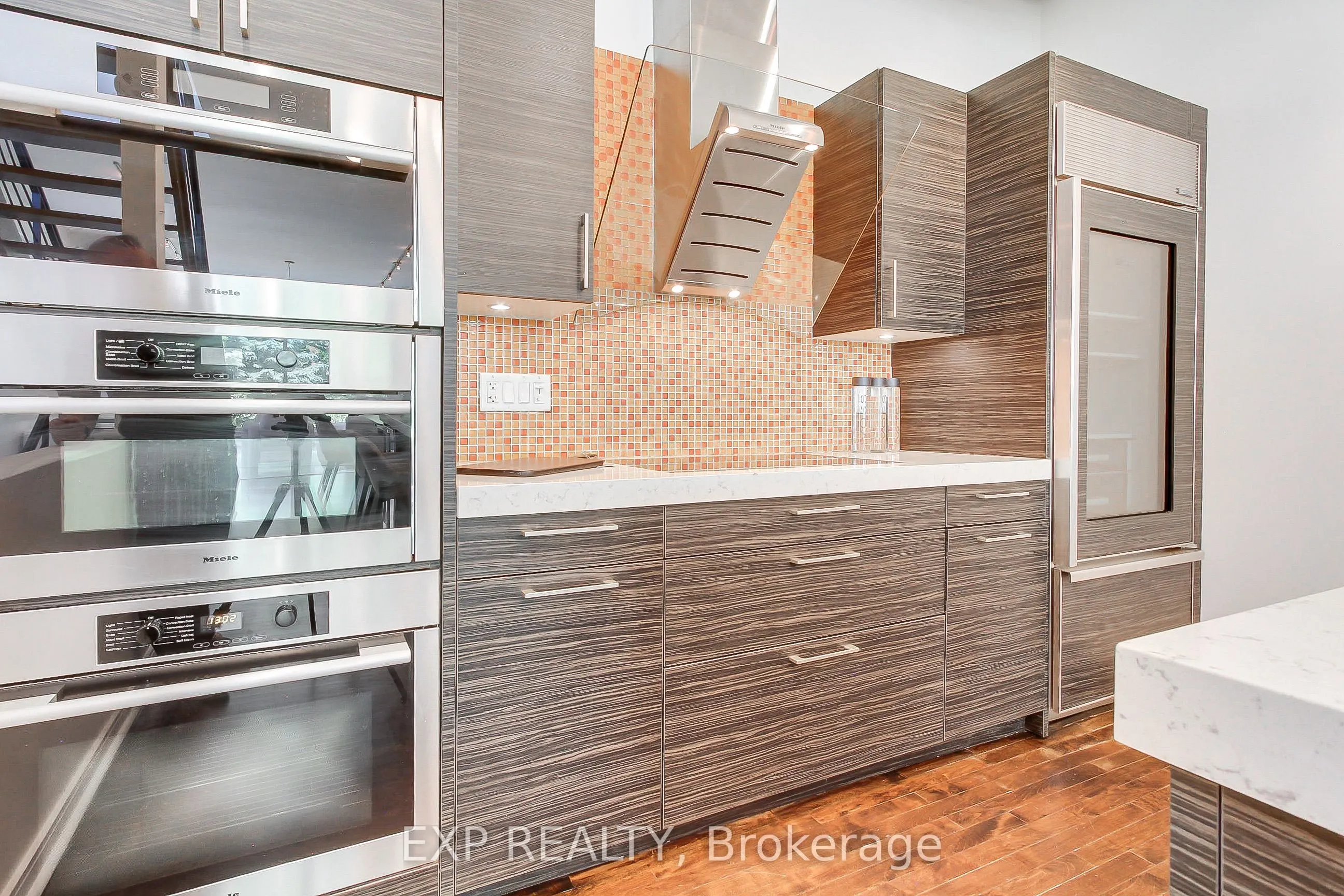 306 Sackville Street #4