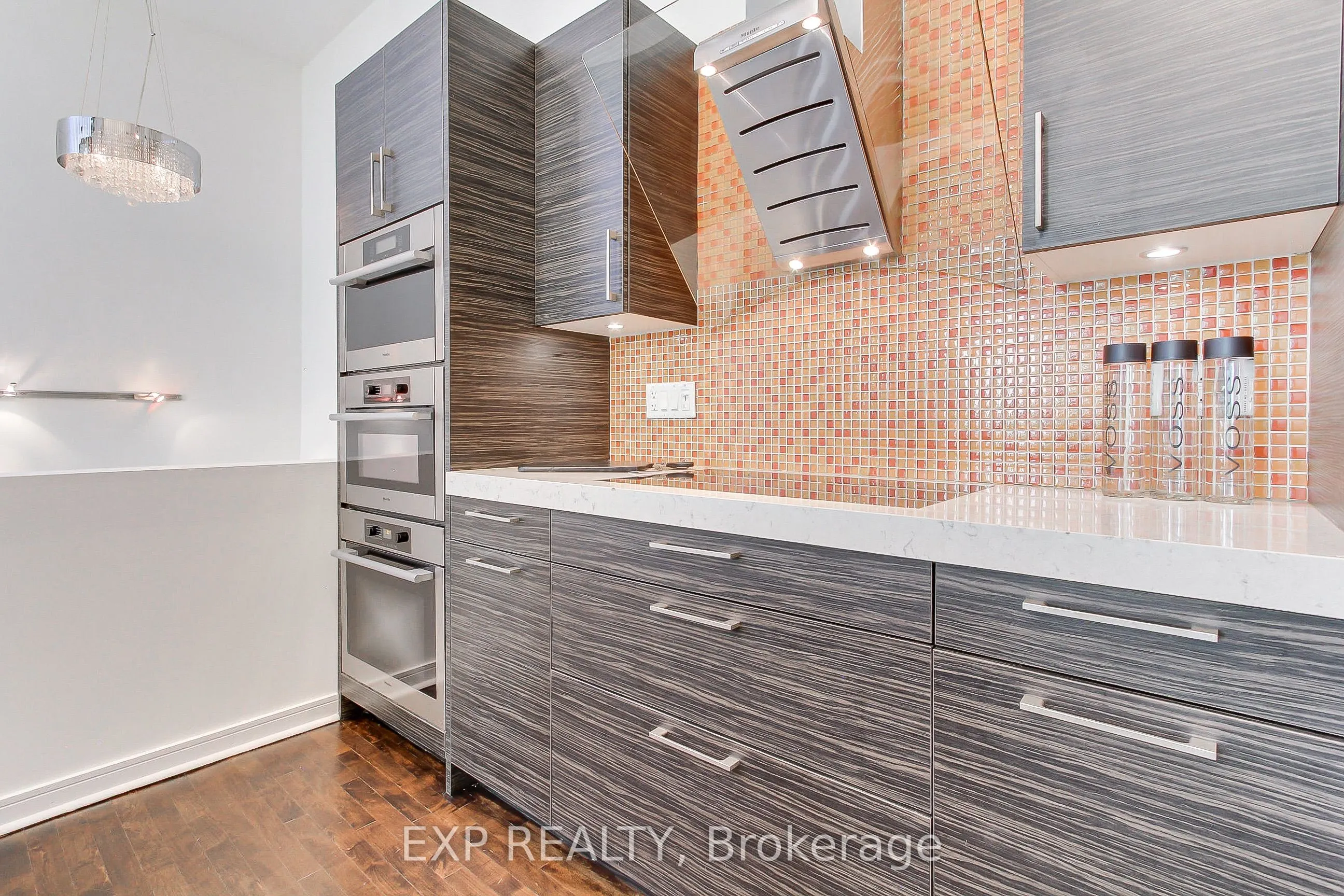 306 Sackville Street #4
