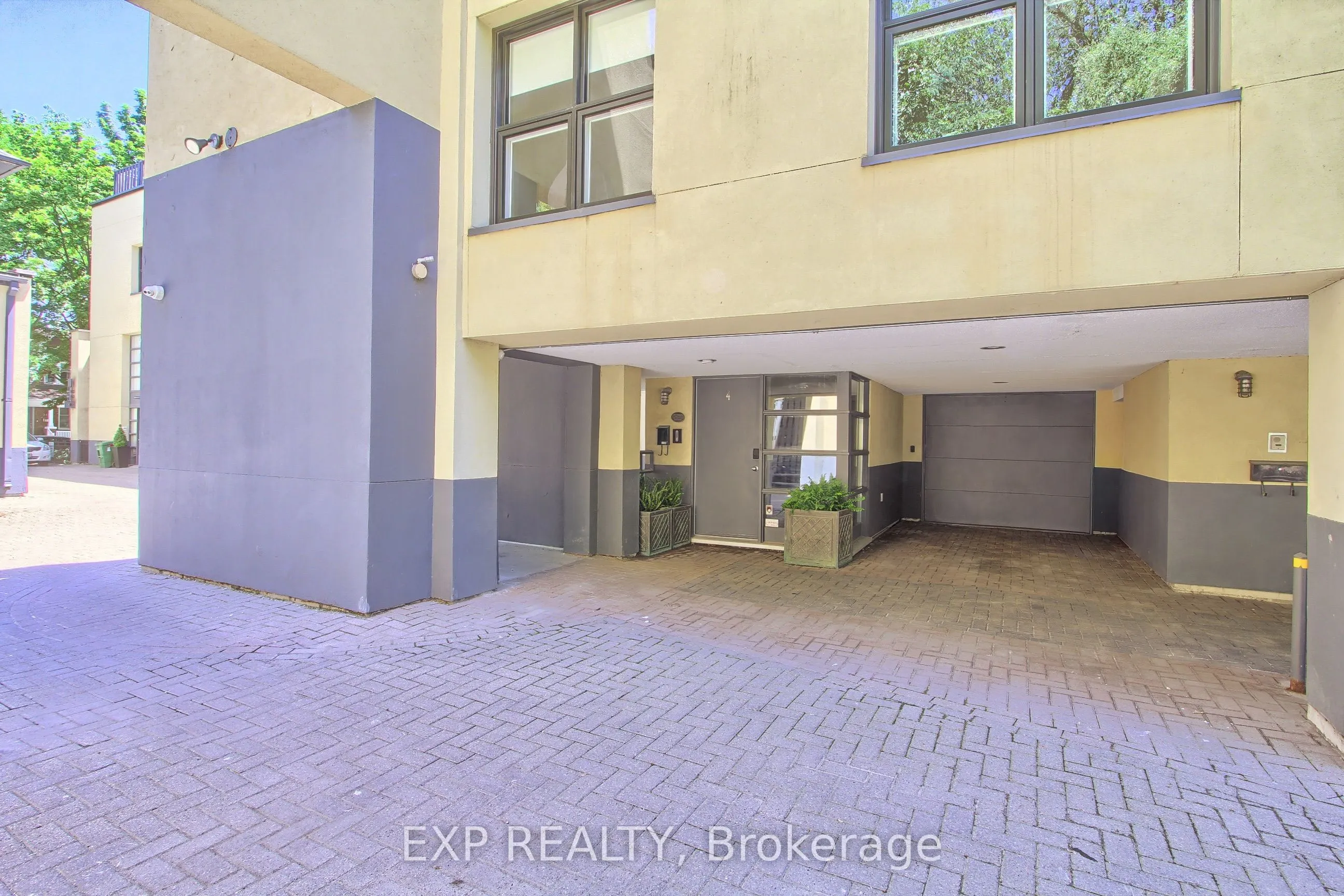 306 Sackville Street #4