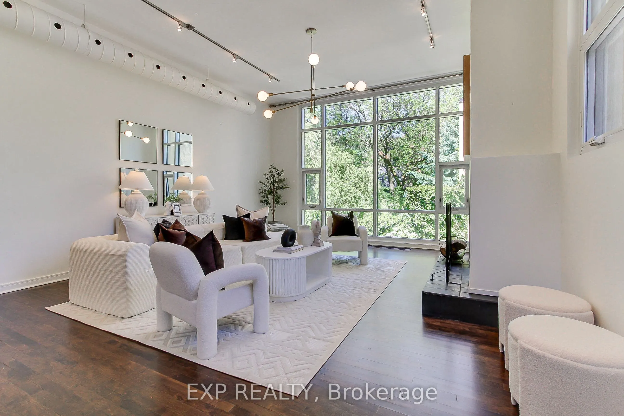 306 Sackville Street #4