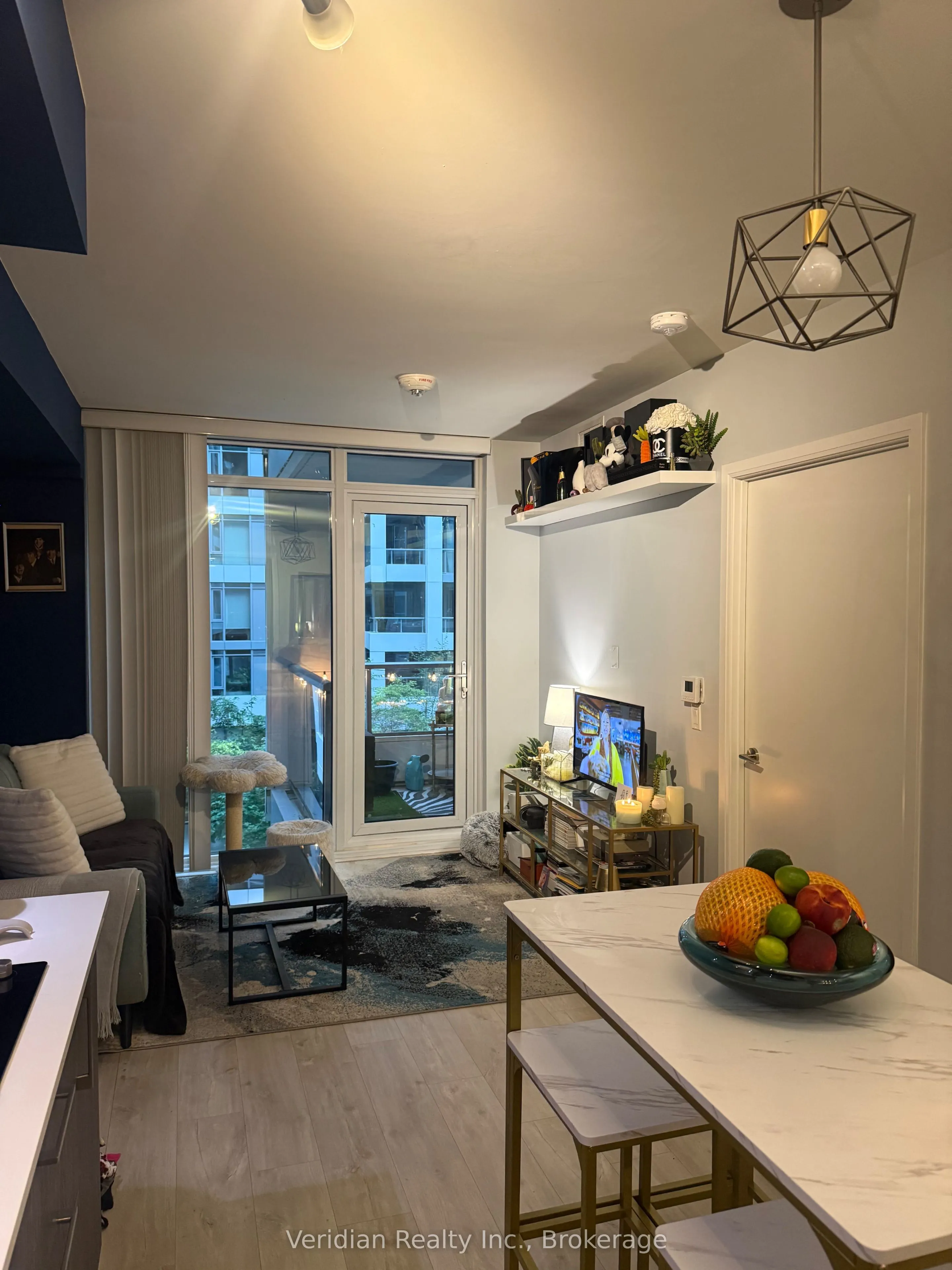 576 Front Street W #418