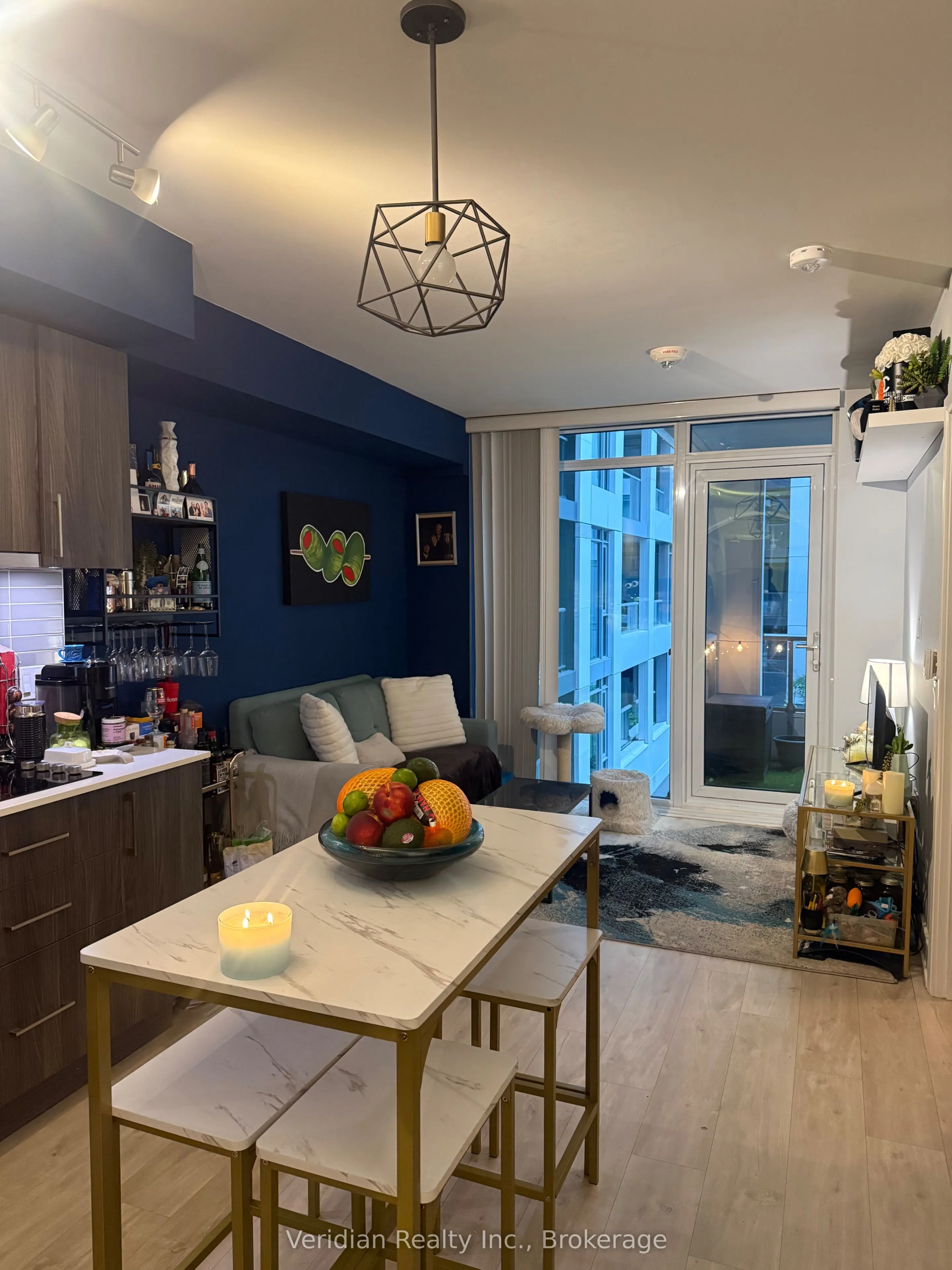 576 Front Street W #418