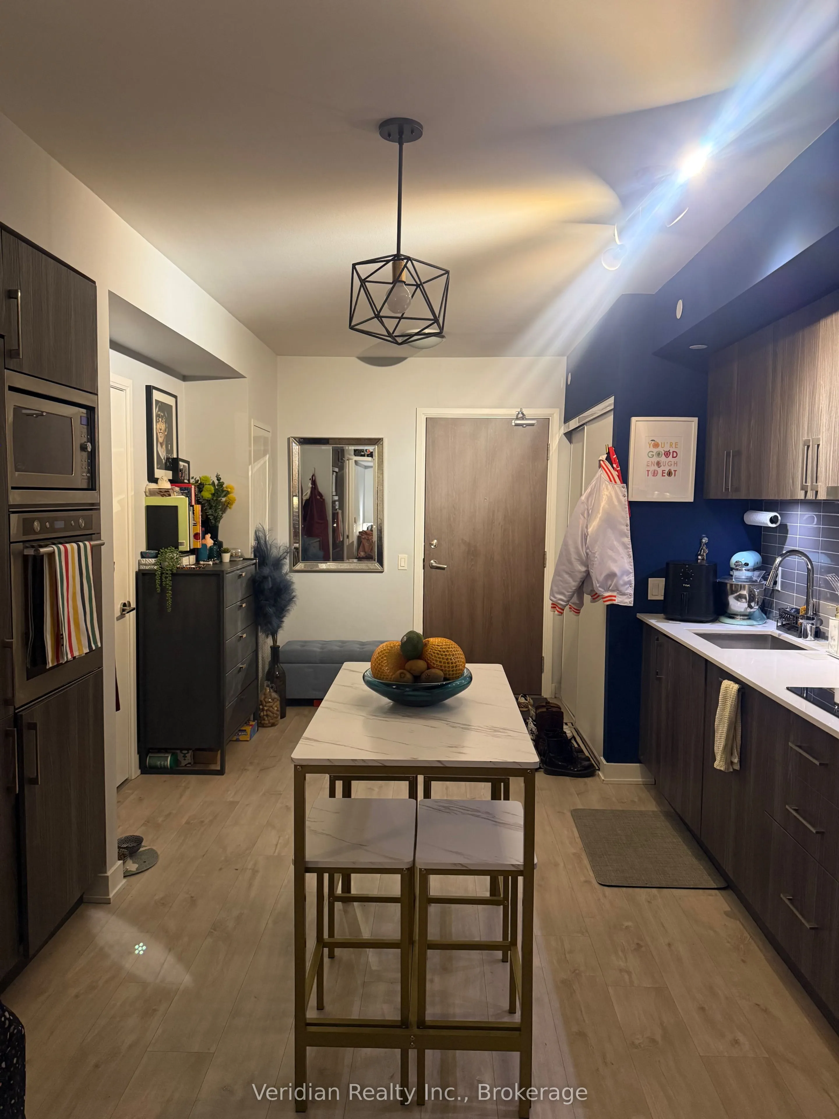 576 Front Street W #418