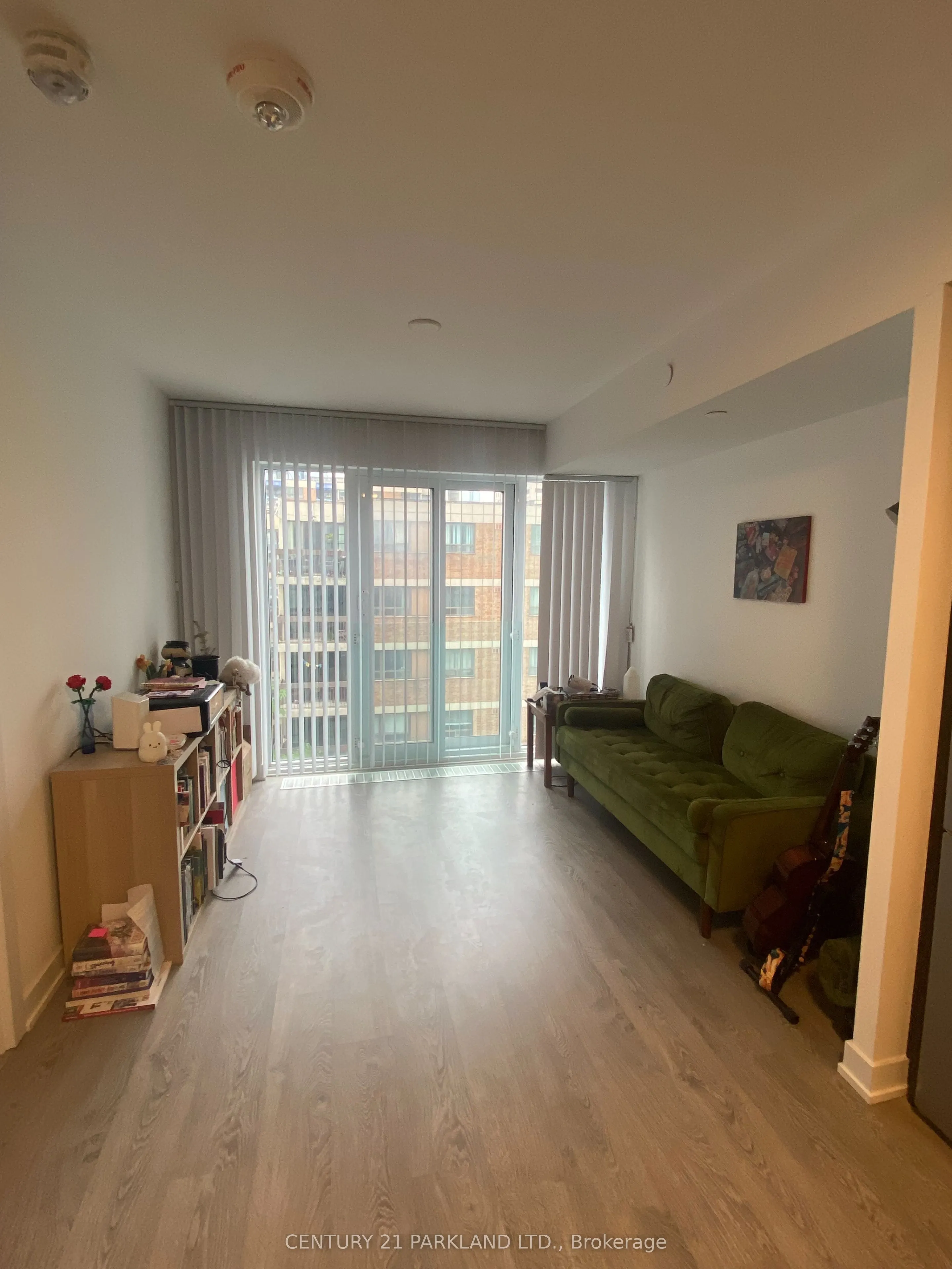 50 McCaul Street #607