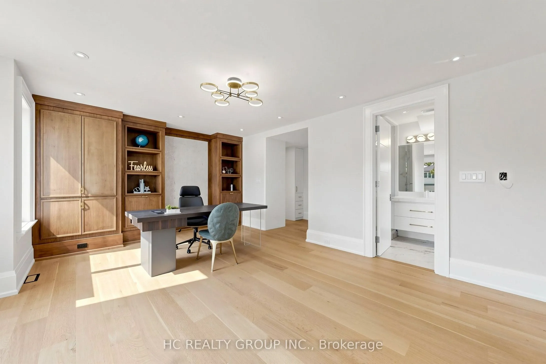 7 Knollview Crescent