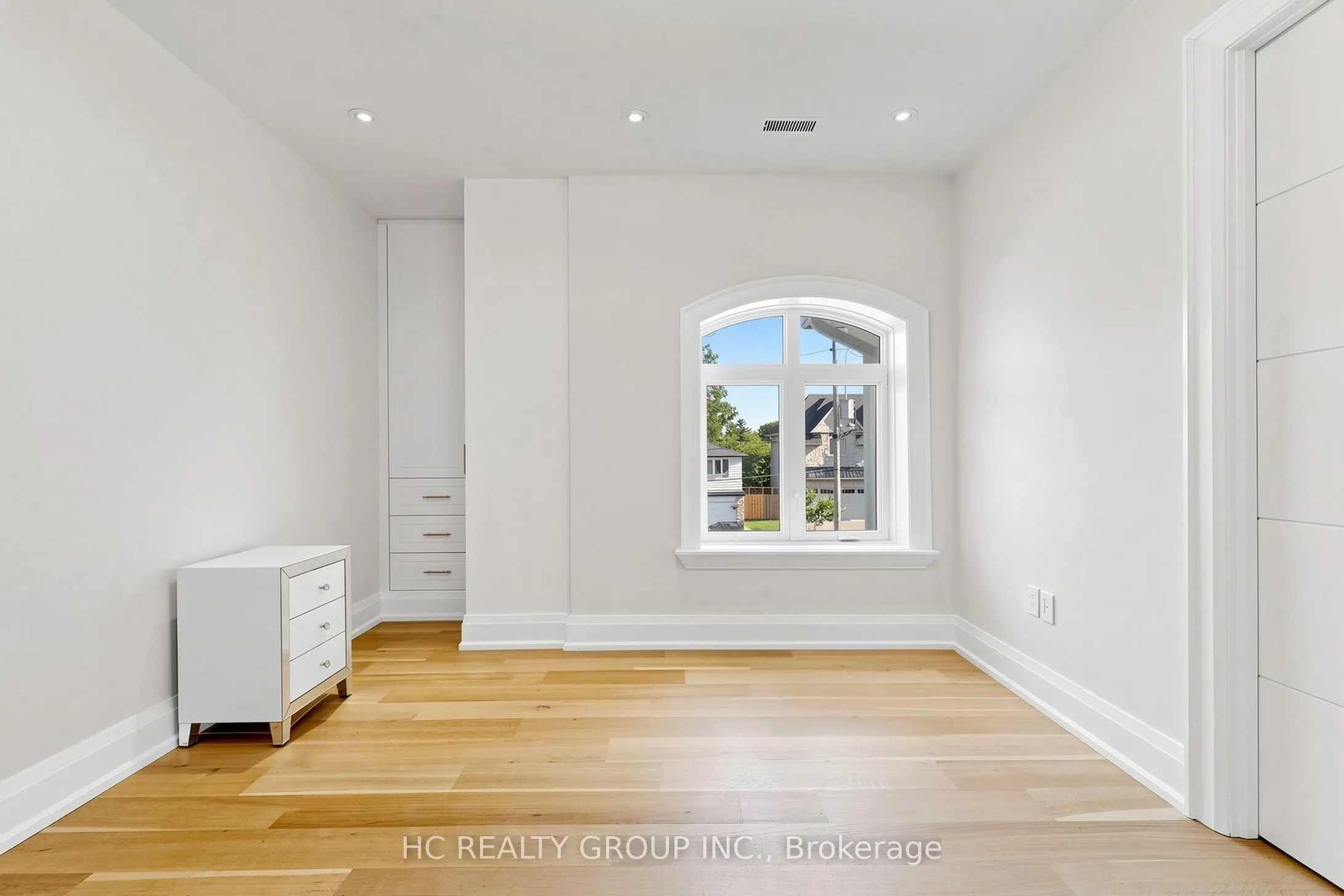 7 Knollview Crescent