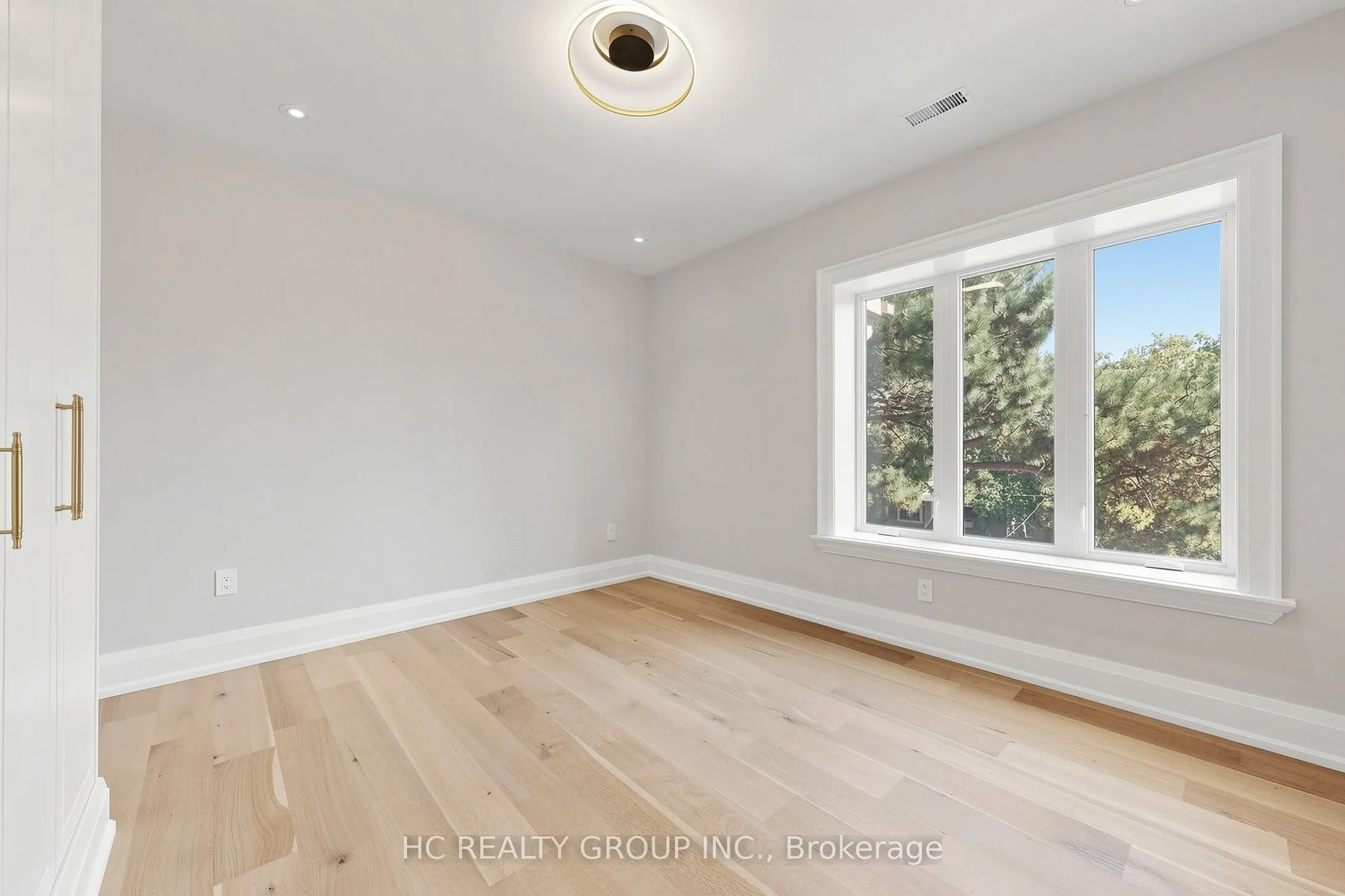 7 Knollview Crescent