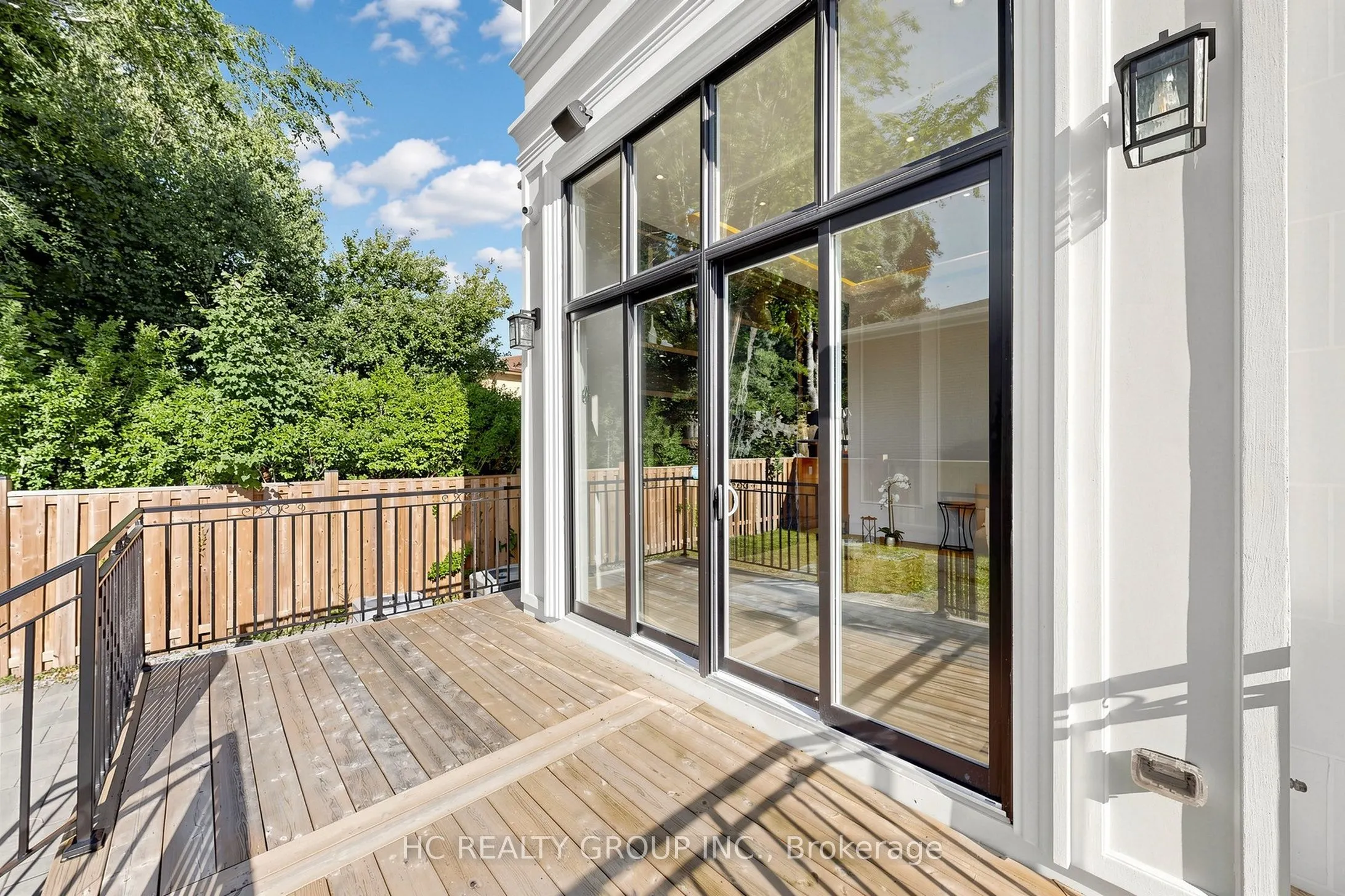 7 Knollview Crescent
