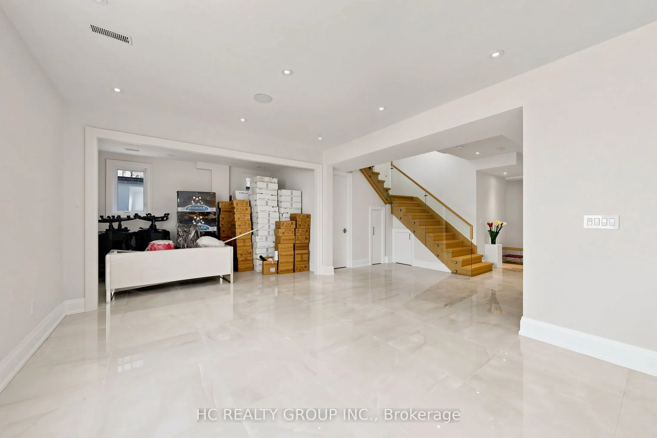 7 Knollview Crescent
