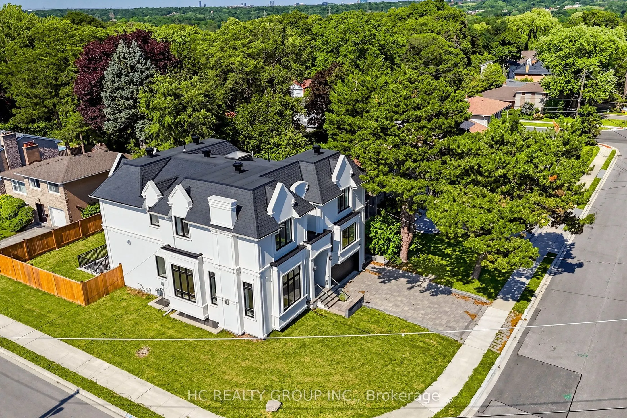 7 Knollview Crescent