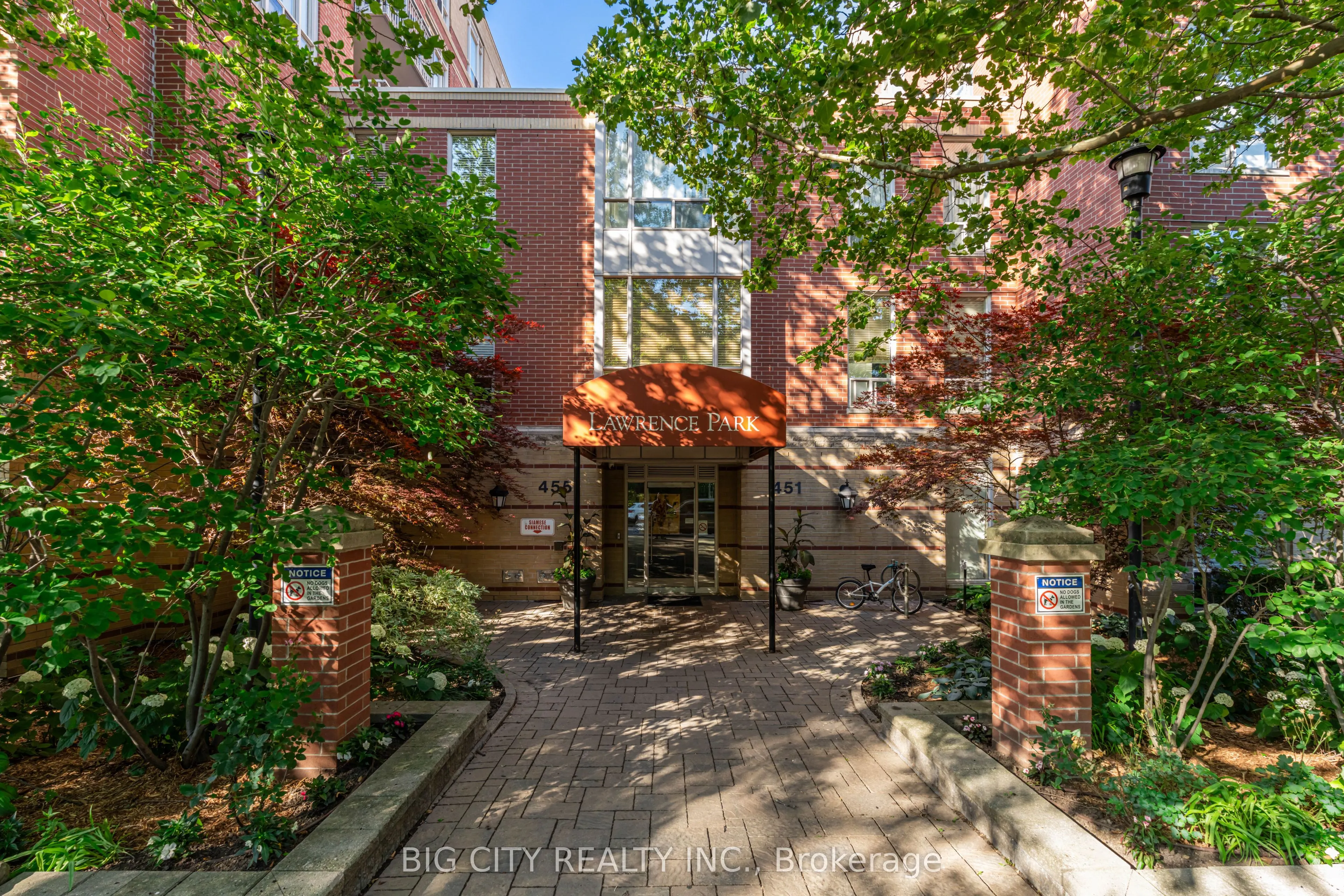 455 Rosewell Avenue #412