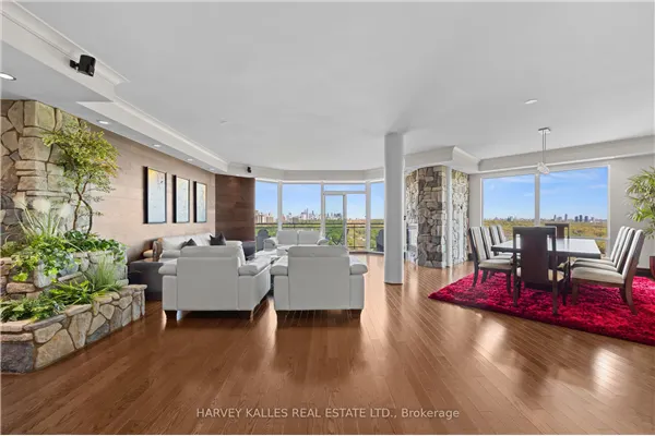 300 Bloor Street E #2701