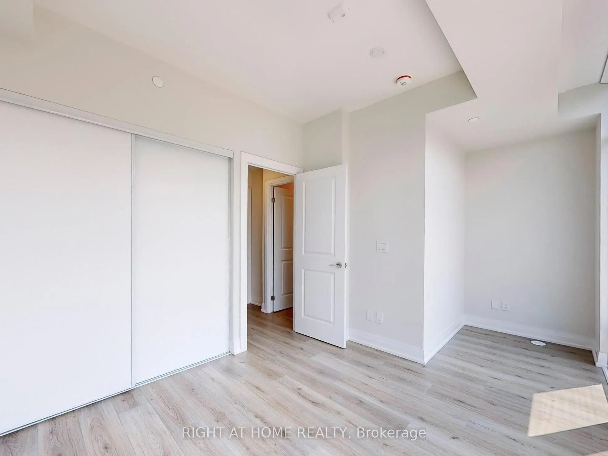 851 Sheppard Avenue W #30