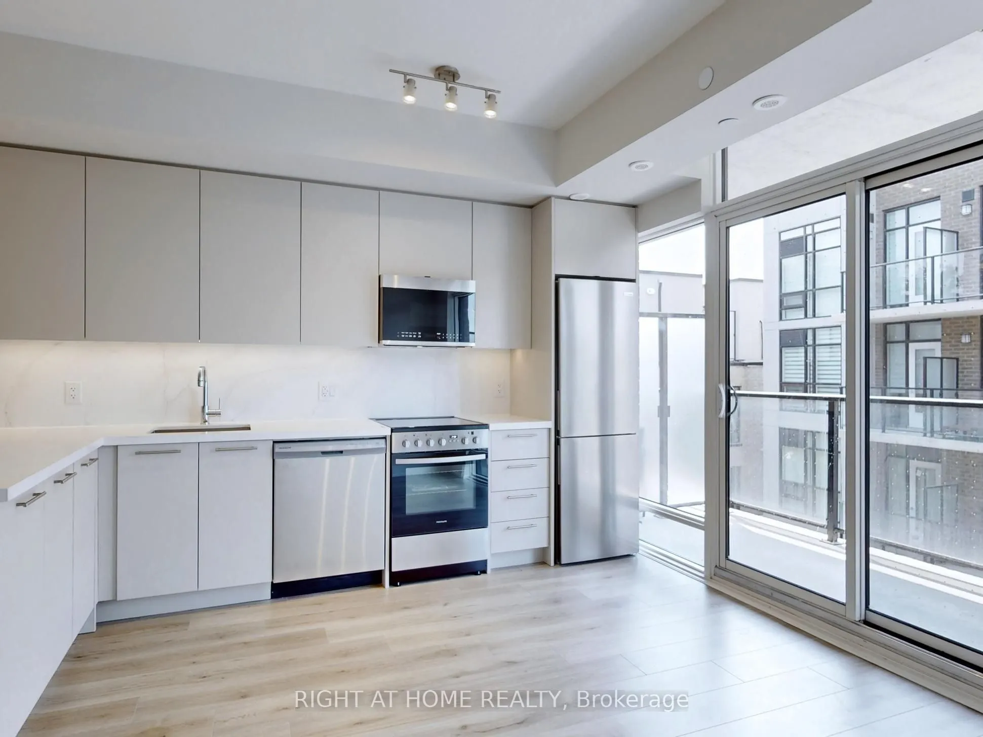 851 Sheppard Avenue W #30